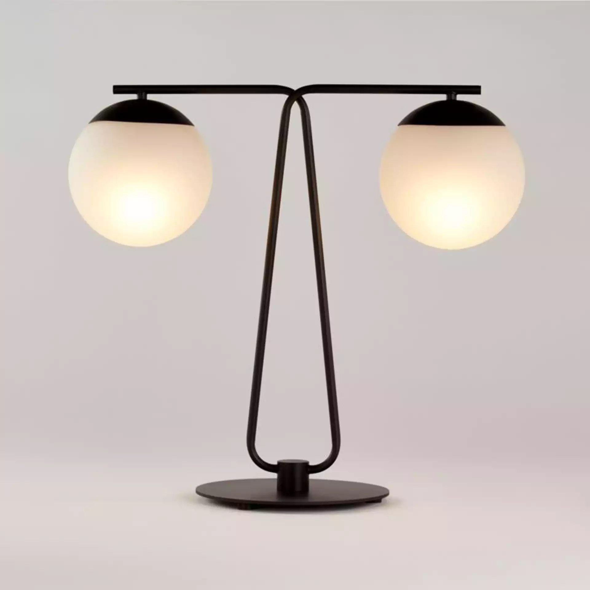 Lynby Double Globe Table Lamp