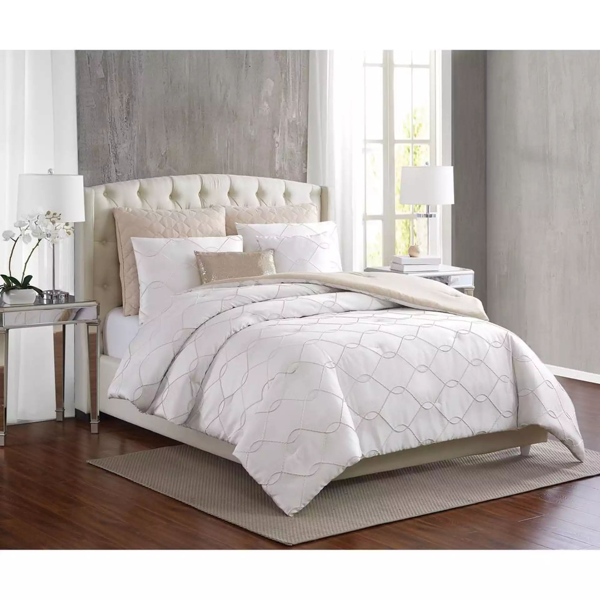 FIFTH AVENUE LUX Serafina 7-Piece Queen Comforter Set, Silver and Gold