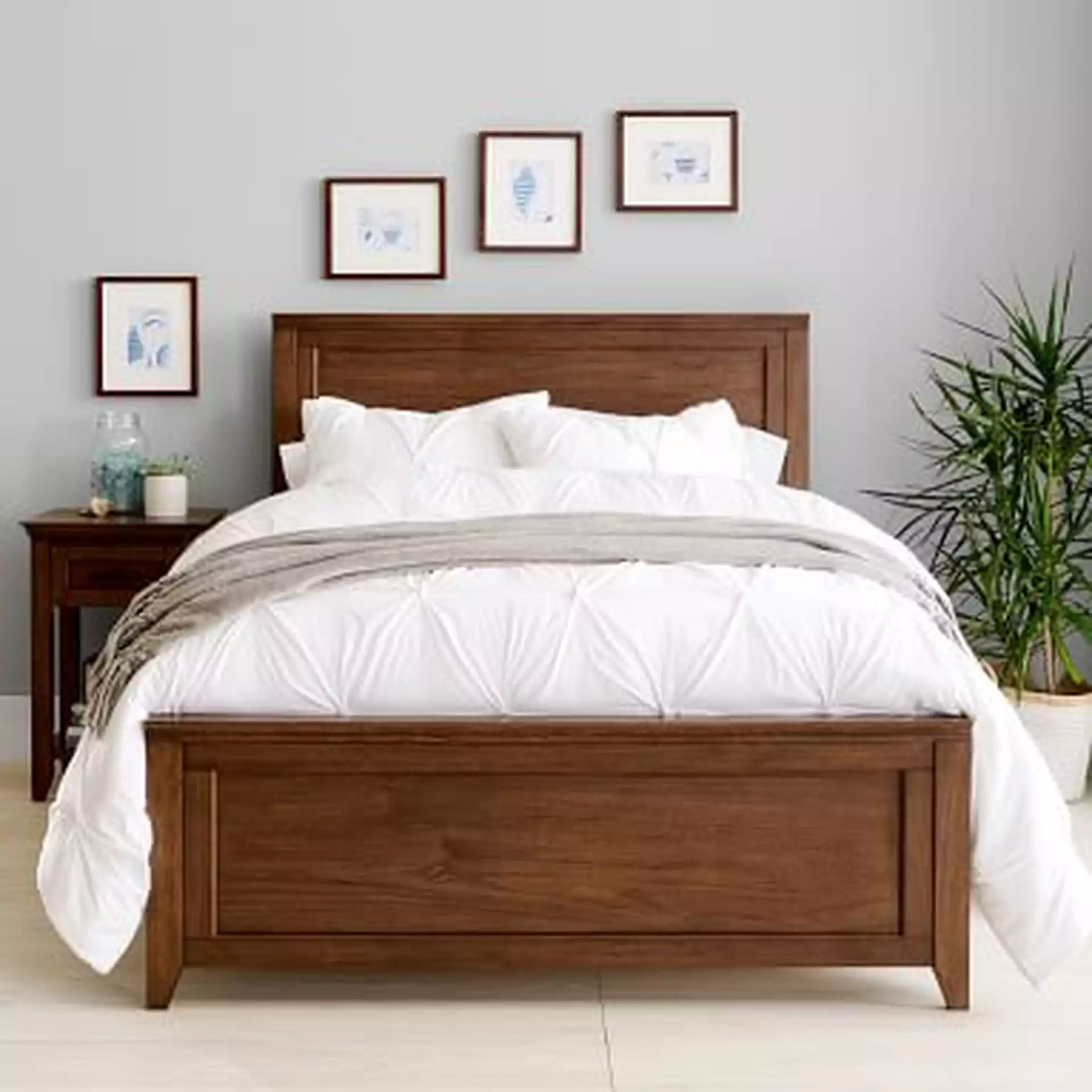 Hampton Classic Bed, Full, Dark Walnut, In-Home