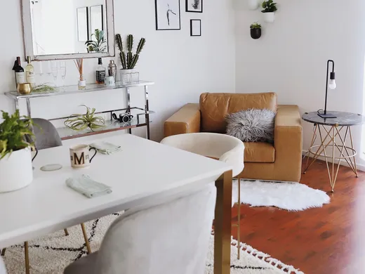 Living Room · Modern designed by Andrea