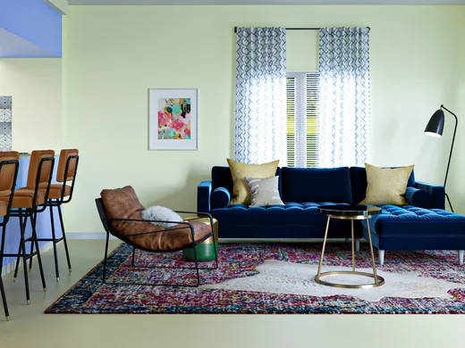 Living Room · Eclectic designed by Arissa