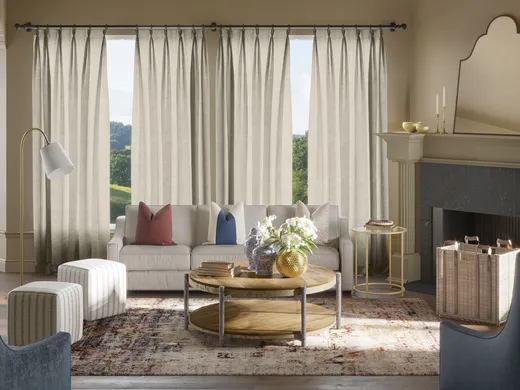 Living Room · Eclectic designed by Laura