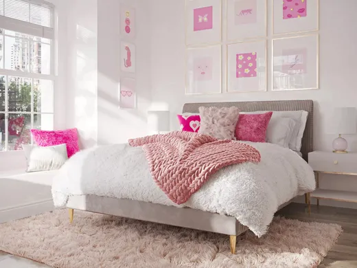 Bedroom · Glam designed by Mariel