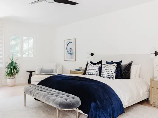 Bedroom · Modern designed by Stacy
