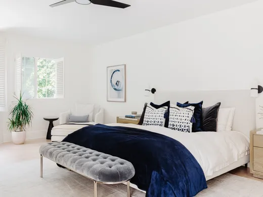 Bedroom · Modern designed by Stacy
