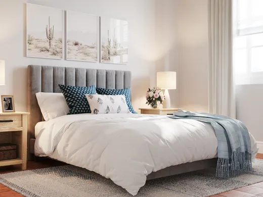 Bedroom · Contemporary designed by Laura
