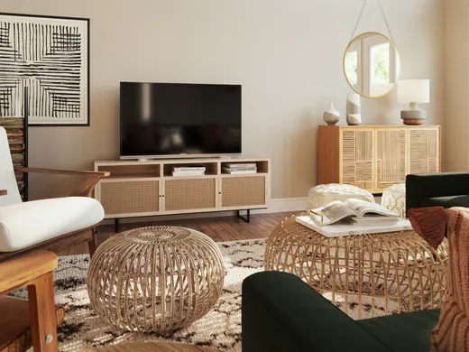 Living Room · Eclectic designed by Amber