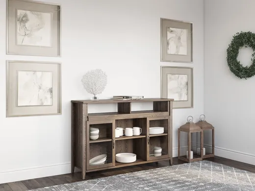 Dining Room · Rustic designed by Emily