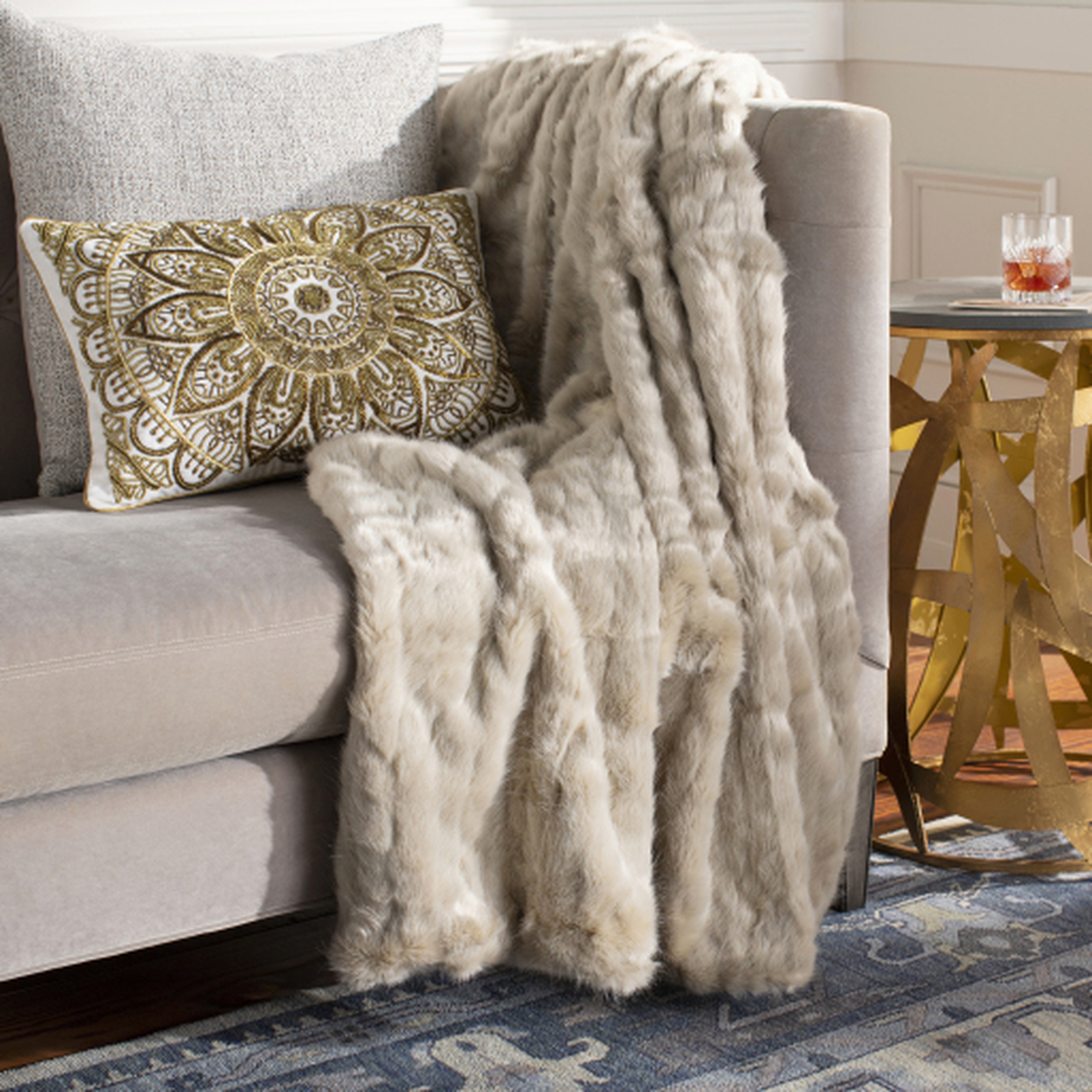 Innu INN-1000 50"W x 60"L Throw - Surya