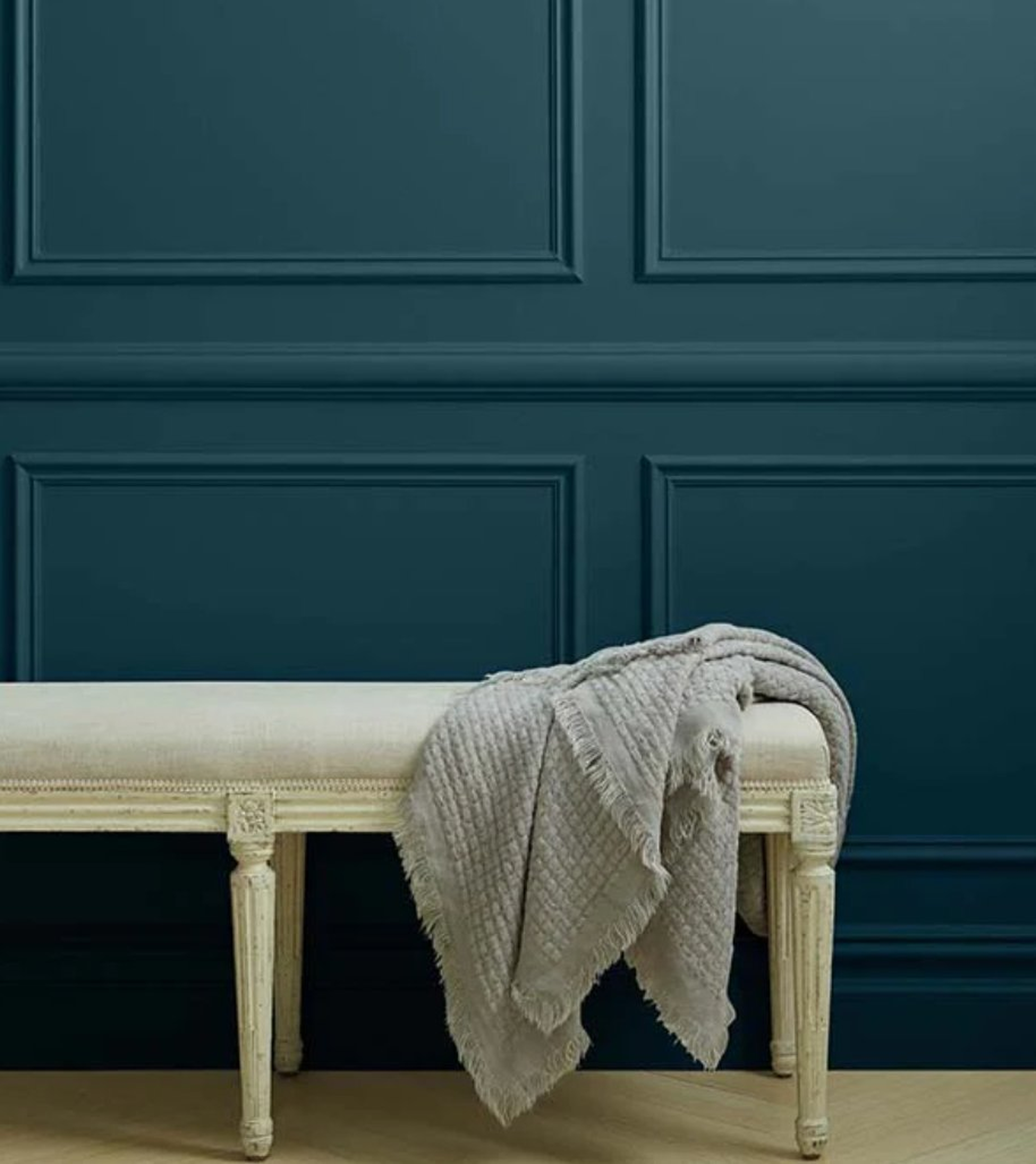Nearly Navy Trim Paint (Semi-gloss) - Clare Paint