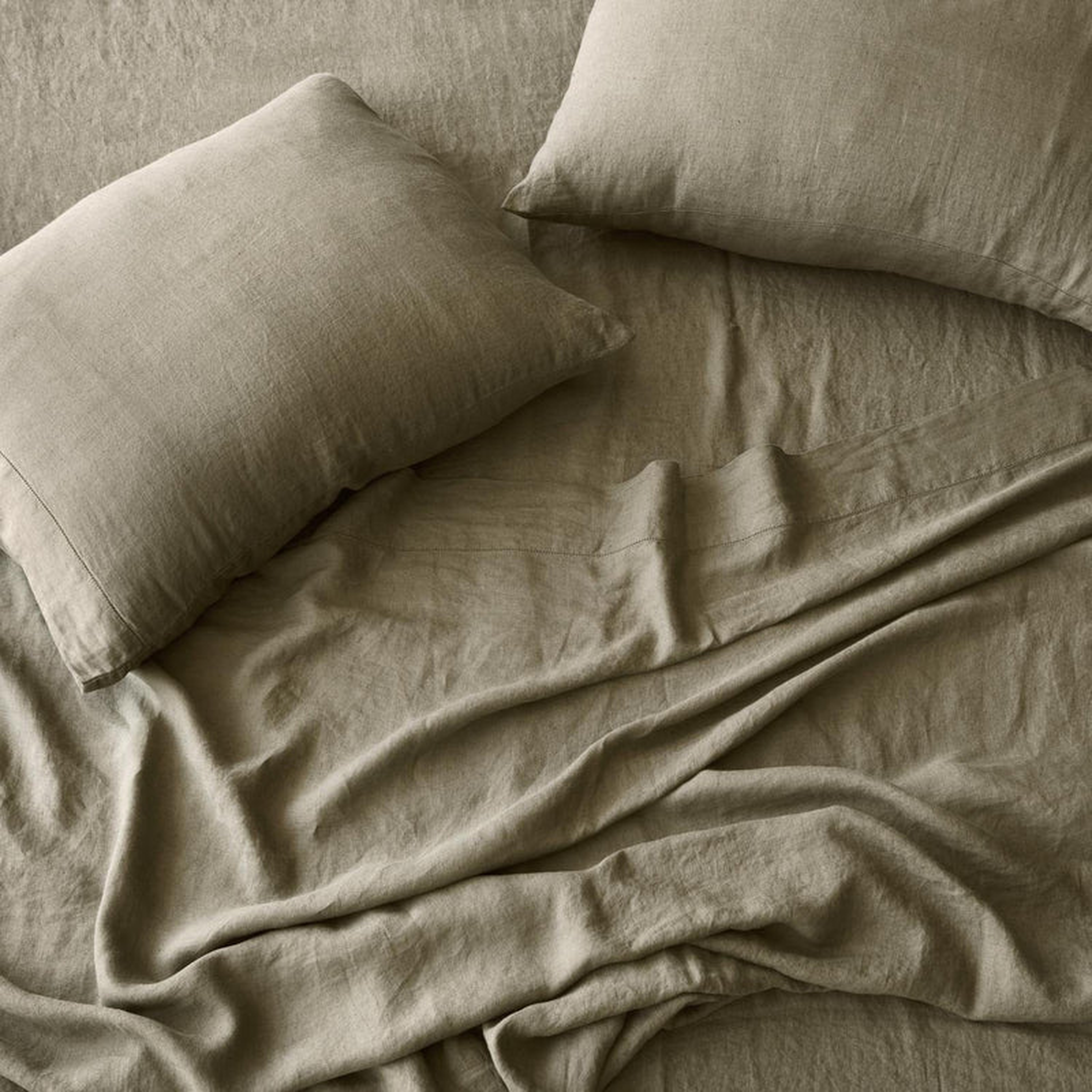 The Citizenry Stonewashed Linen Bed Sheet Set | Queen | Olive - The Citizenry