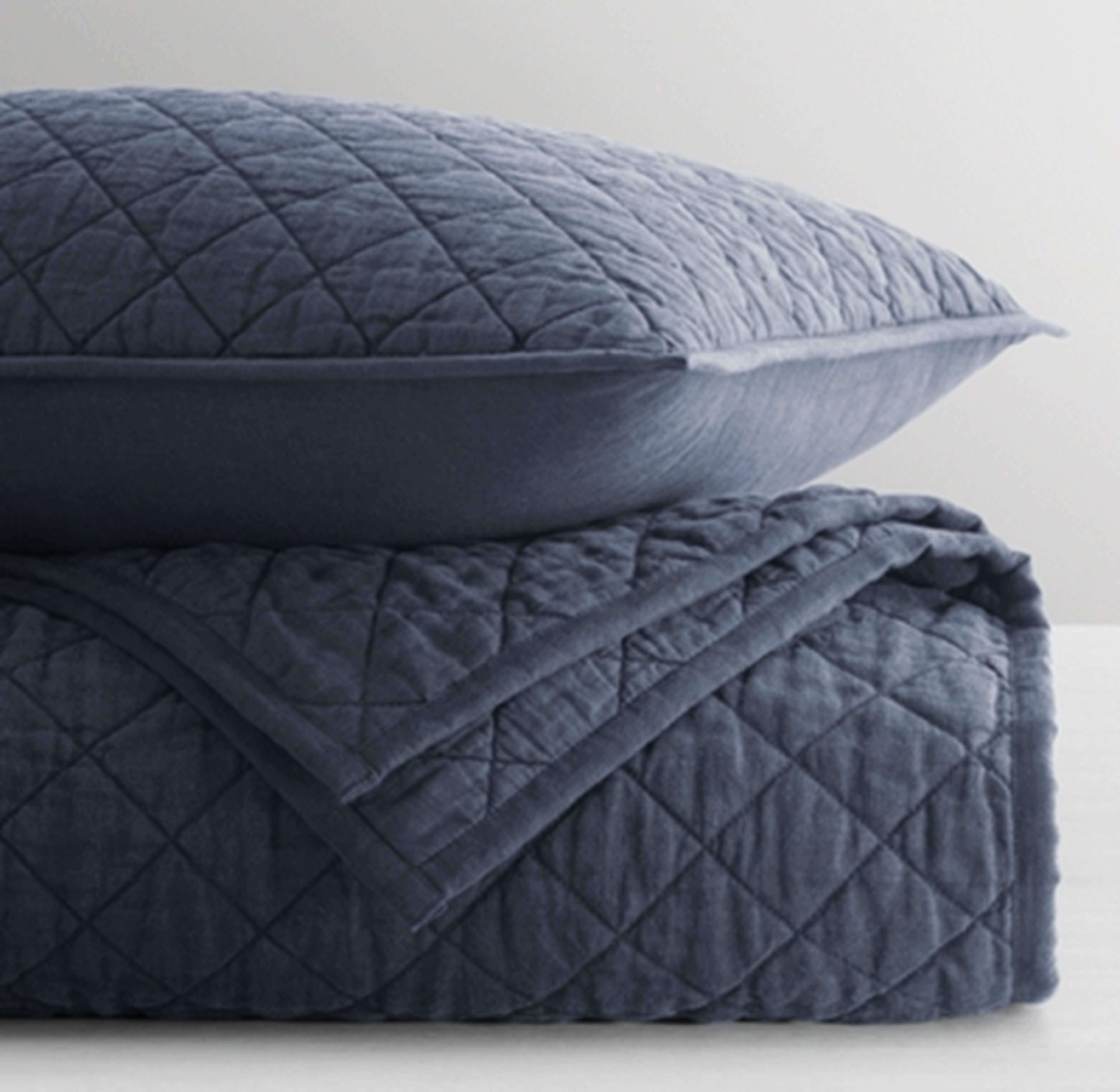 WASHED LINEN-COTTON DIAMOND TODDLER QUILT - RH Baby & Child