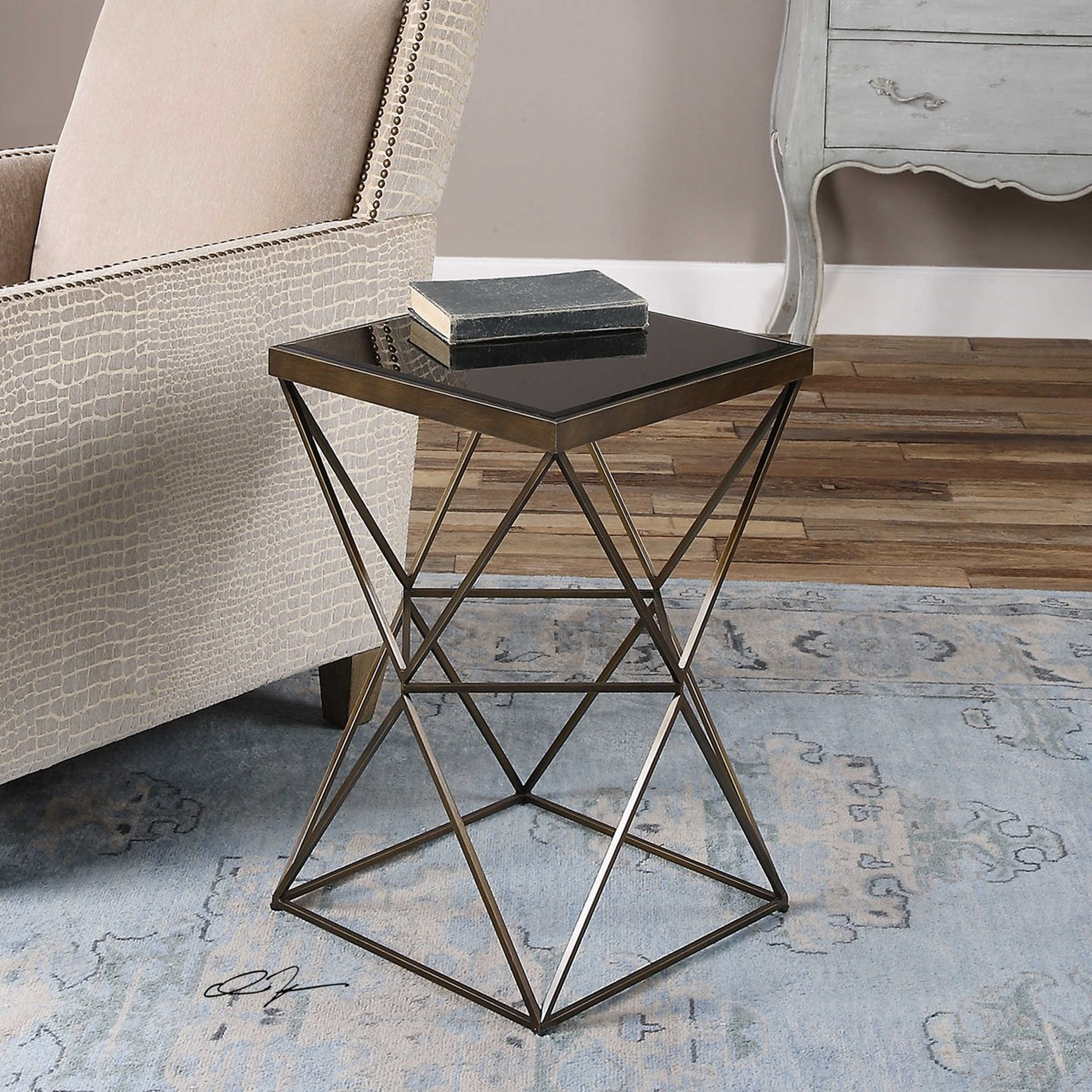 Uberto, Accent Table - Hudsonhill Foundry