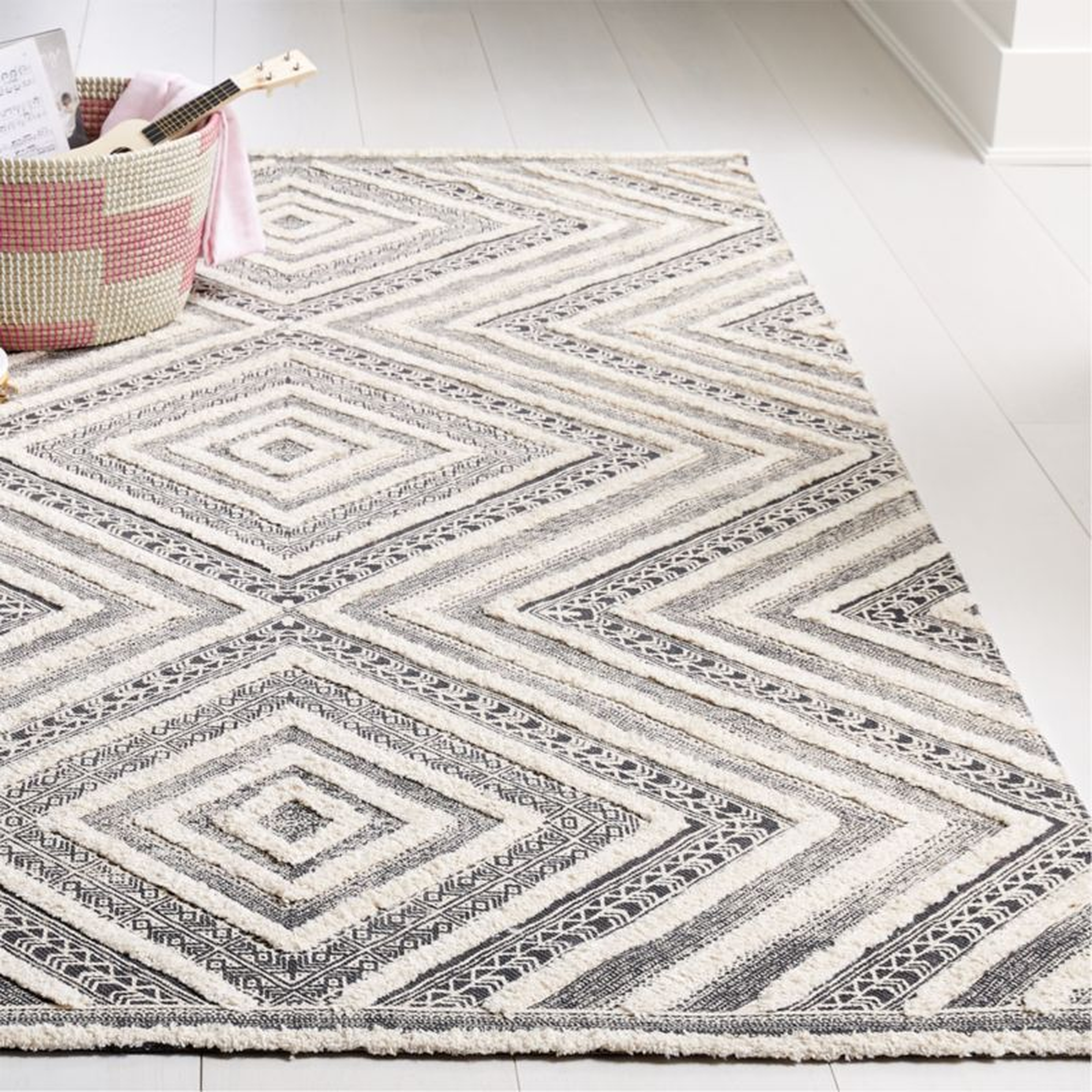Diamond Neutral Patterned Rug 5'x8' - Crate and Barrel