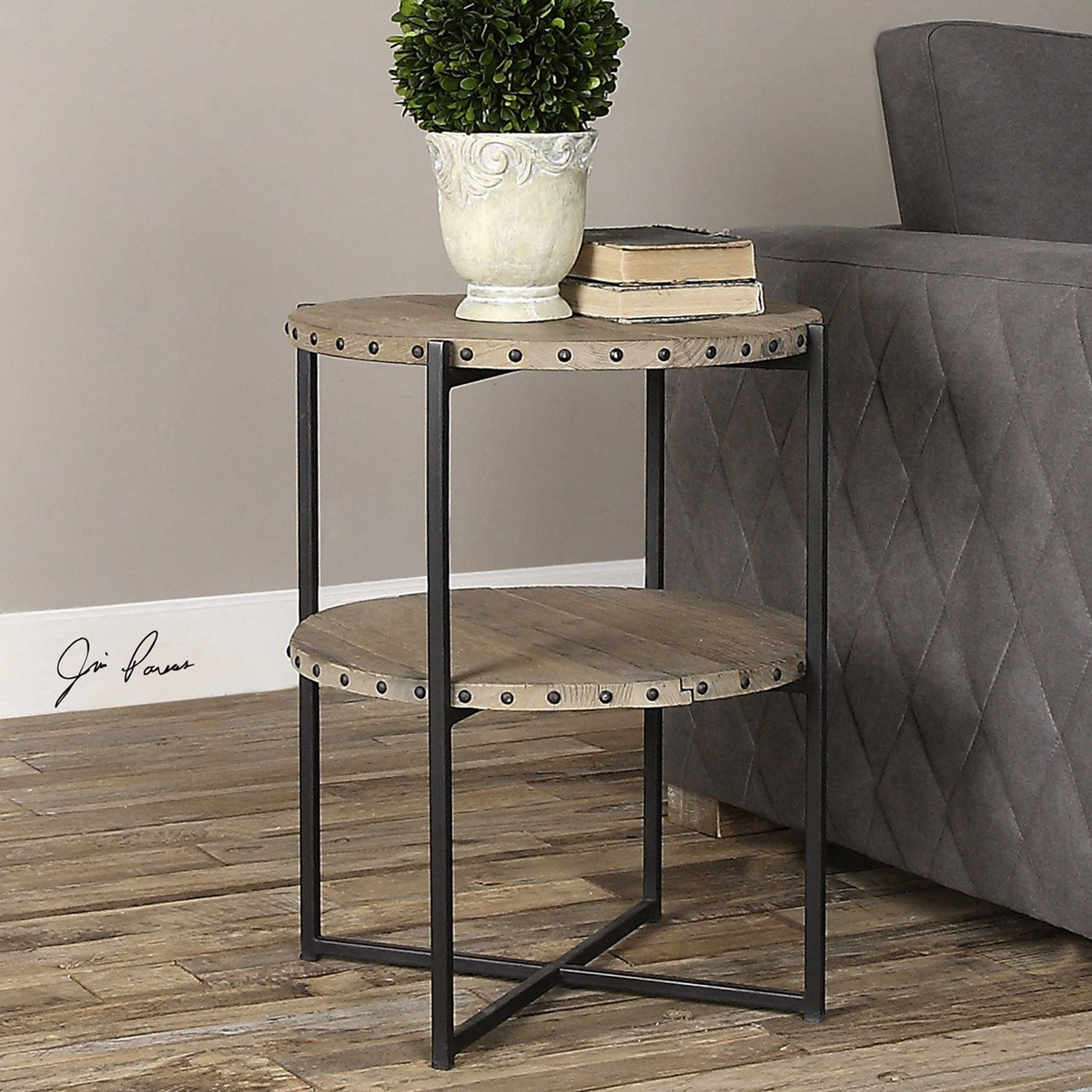 KAMAU ACCENT TABLE - Hudsonhill Foundry
