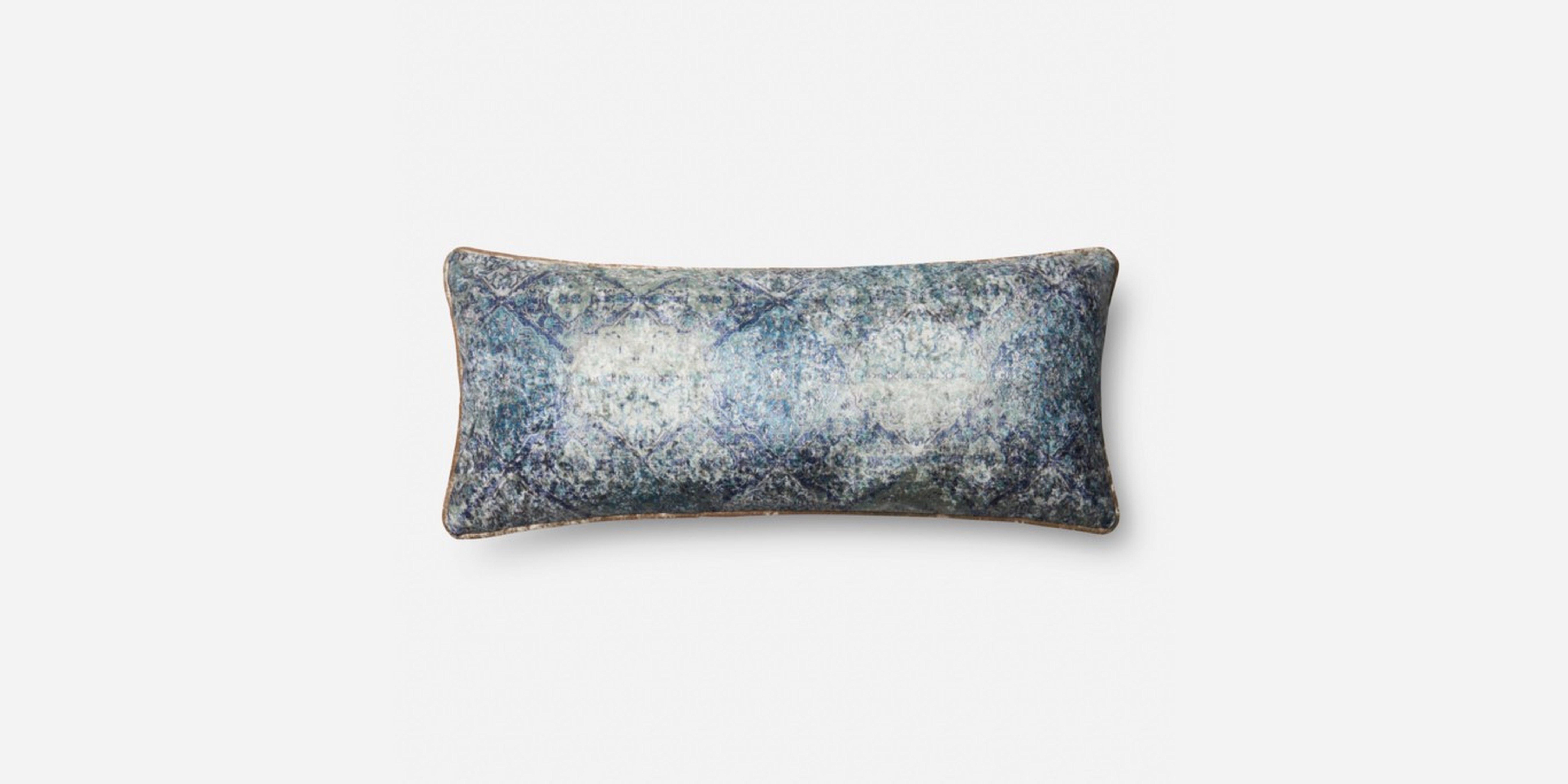P0565 BLUE PILLOW - Loloi Rugs