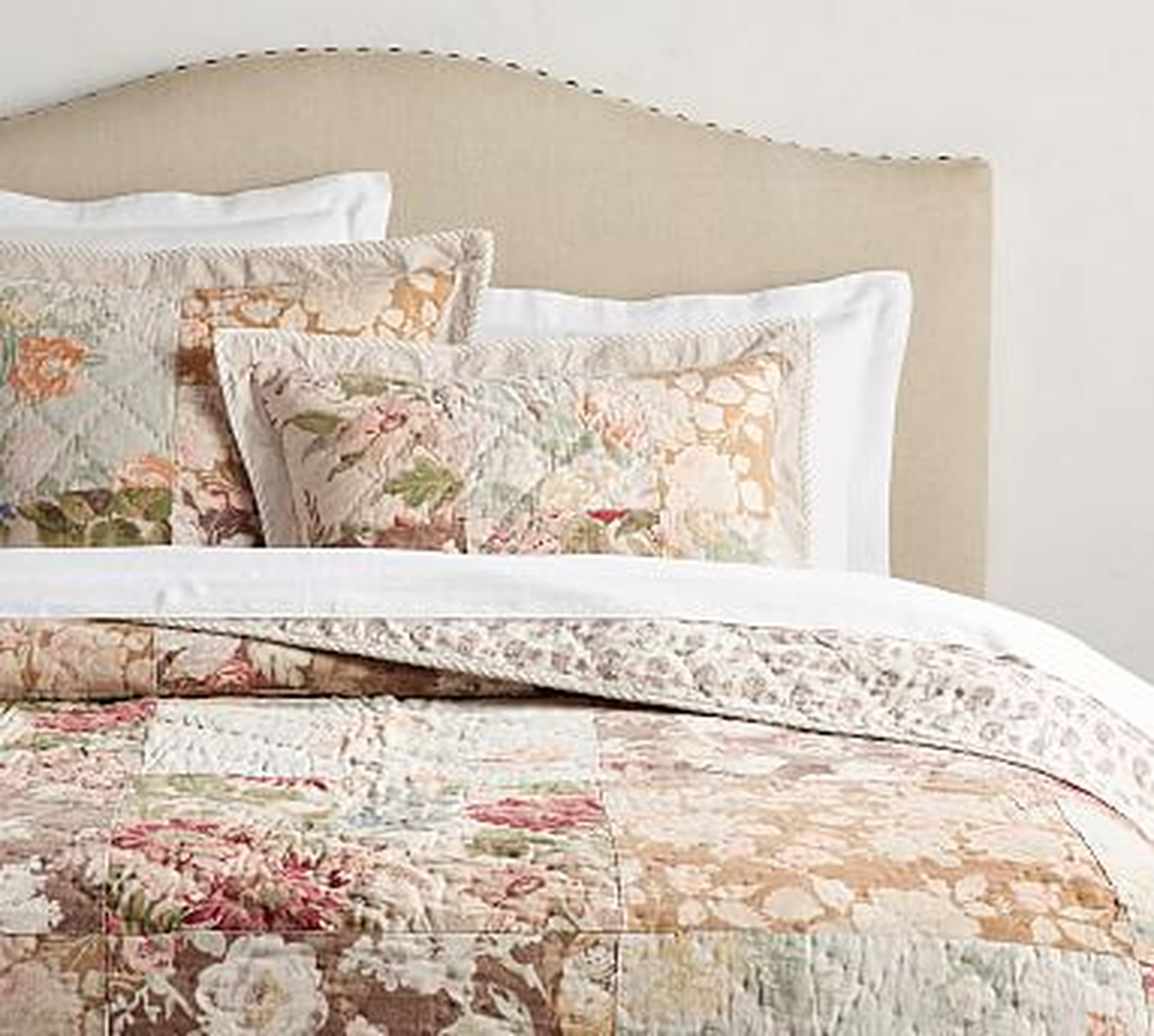 Carolina Floral Patchwork Reversible Quilt, Full/Queen, Multi - Pottery Barn
