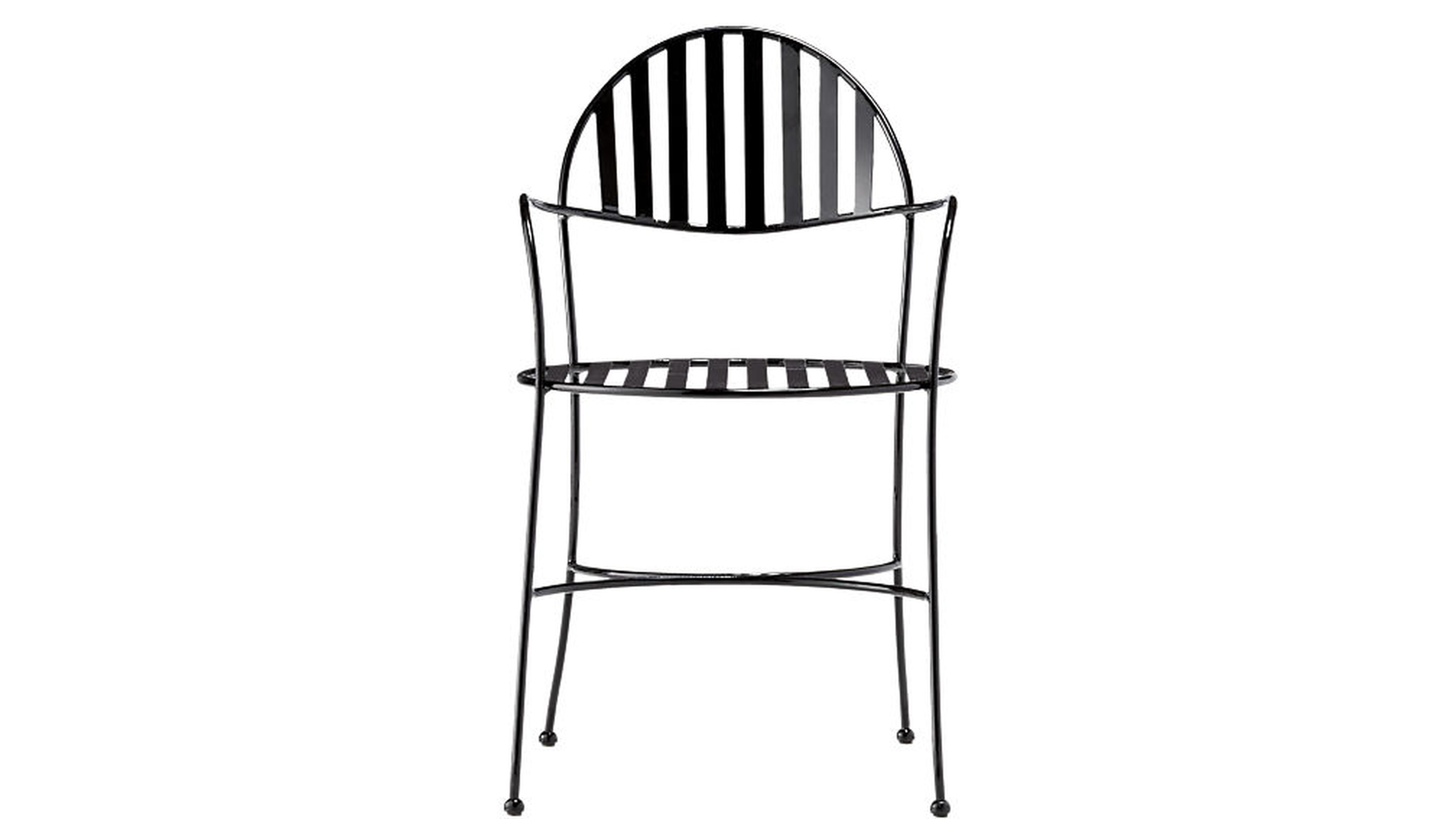 swoop black outdoor dining chair - CB2