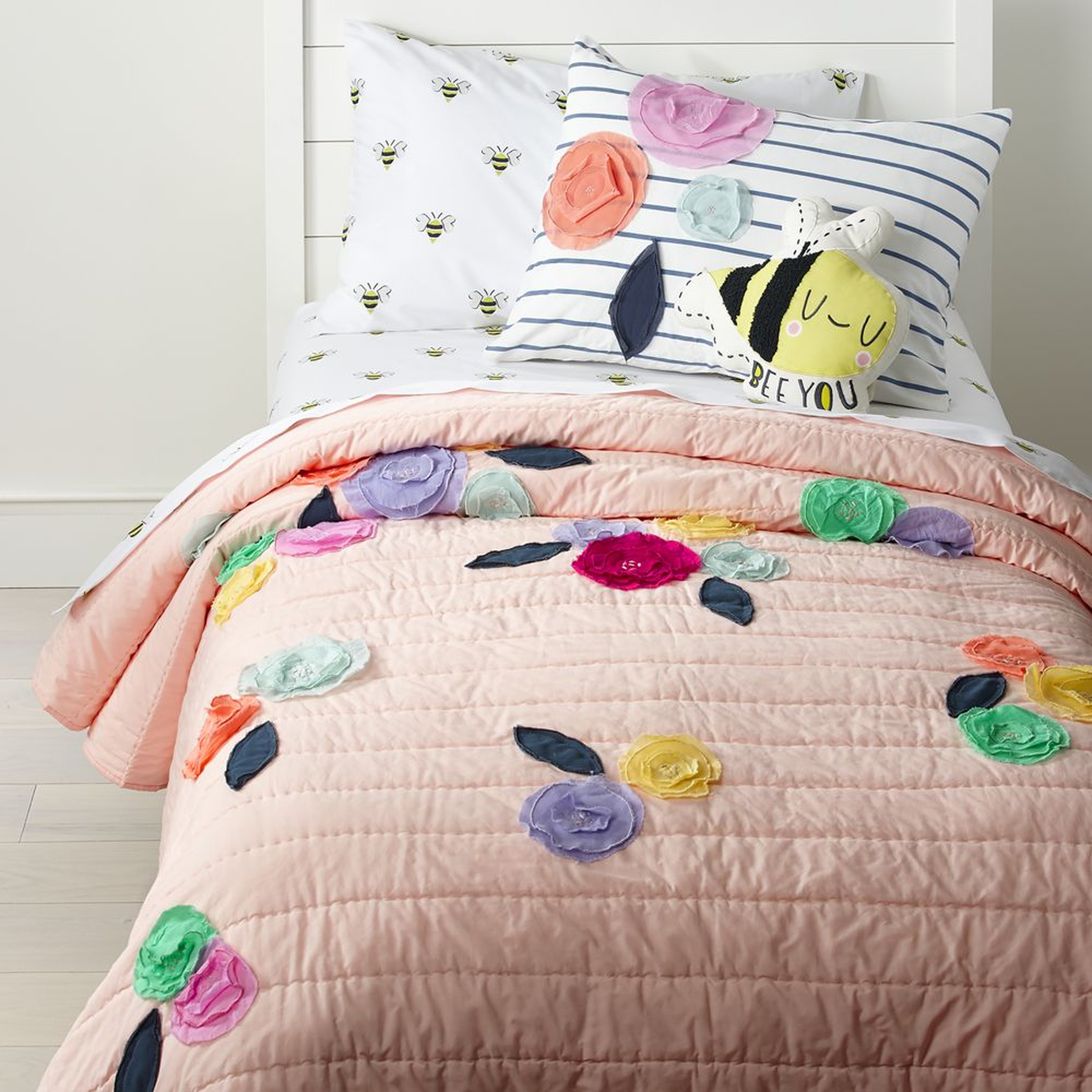 Bee's Knees Floral Applique Twin Quilt - Crate and Barrel
