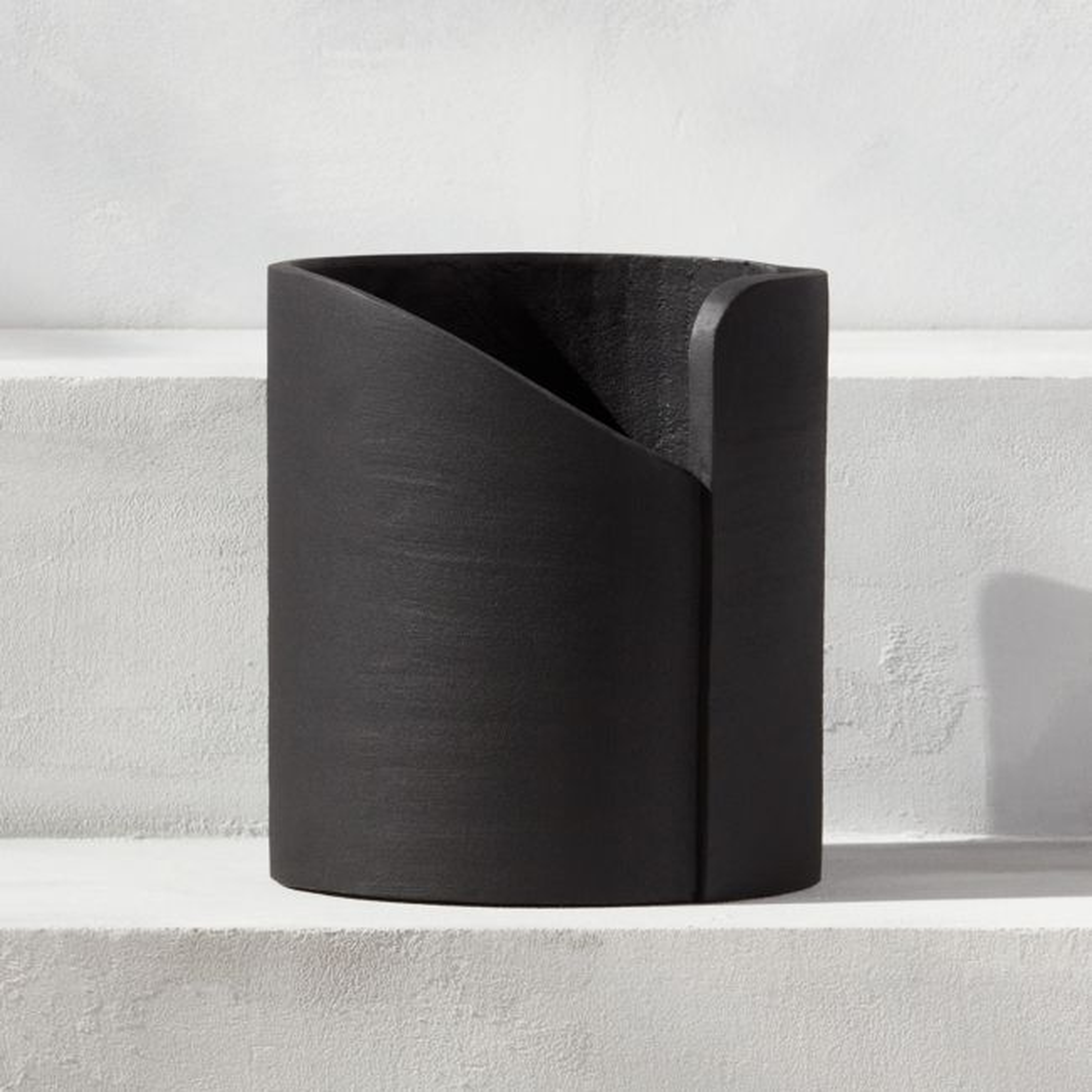 Zeno Black Cast Aluminum Indoor/Outdoor Planter Small - CB2