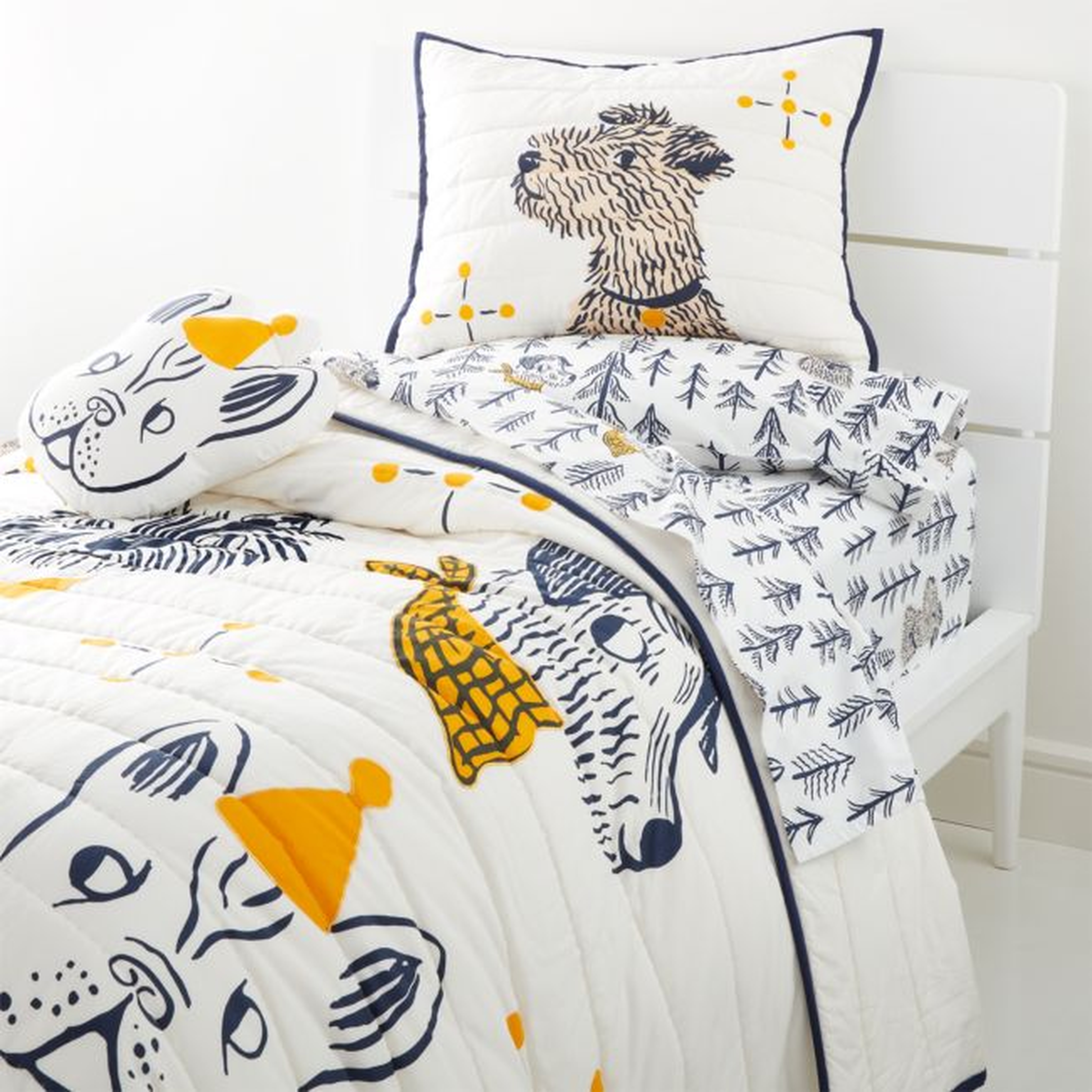 Organic Roxy Marj Twin Dog Quilt - Crate and Barrel