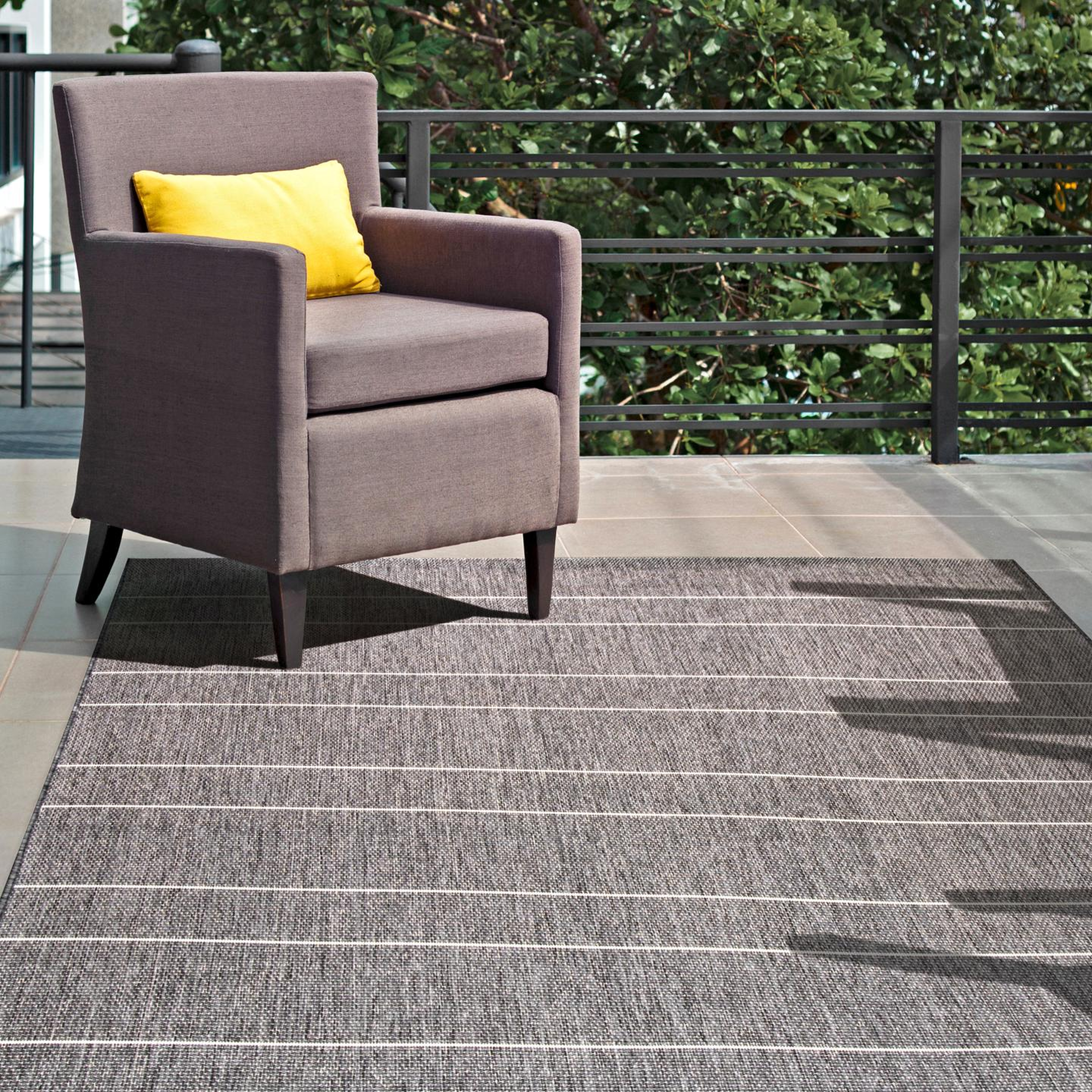 Outdoor Alaina Rug Area Rug - nuloom