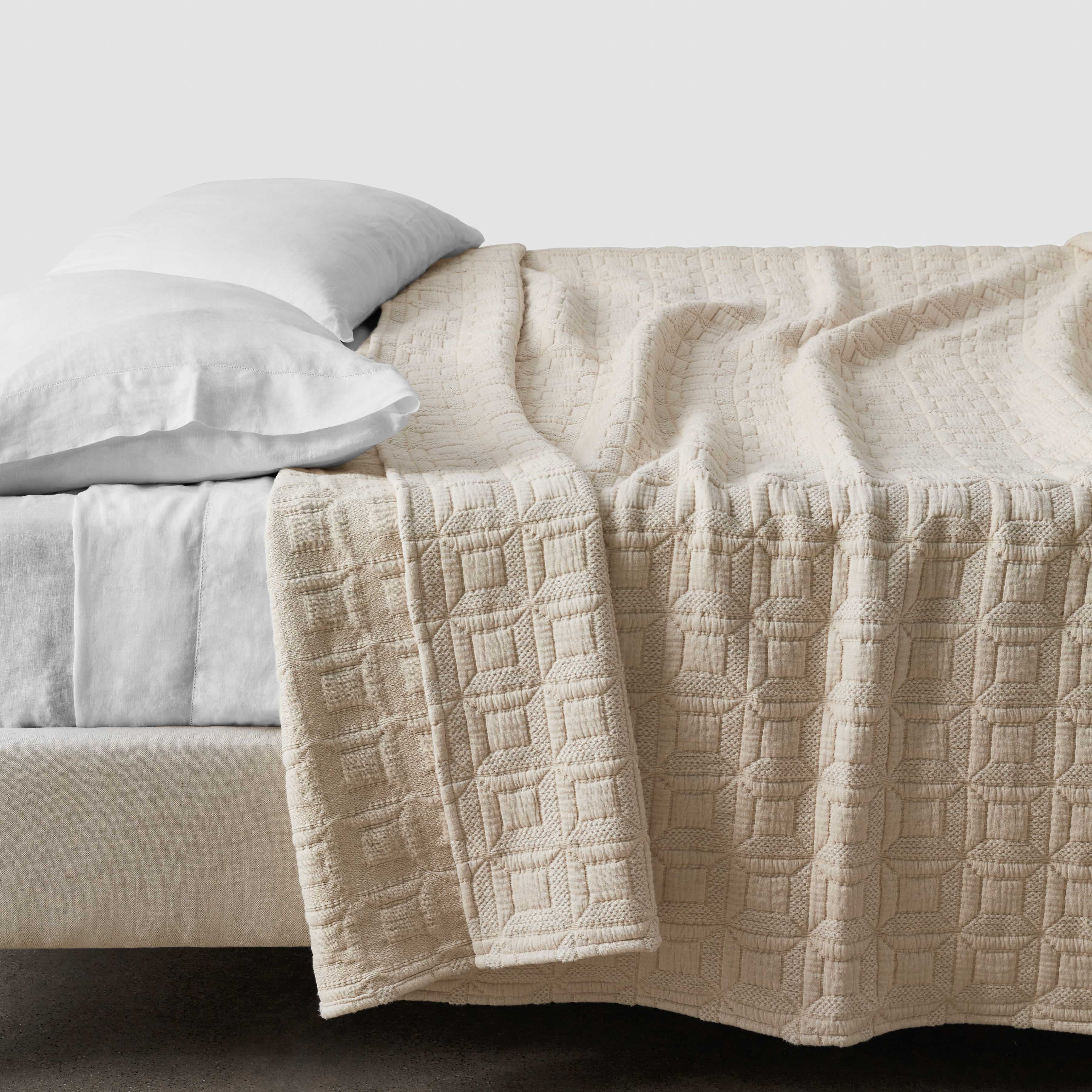 The Citizenry Ayla Organic Cotton Quilted Bed Blanket | King/California King | Natural - The Citizenry