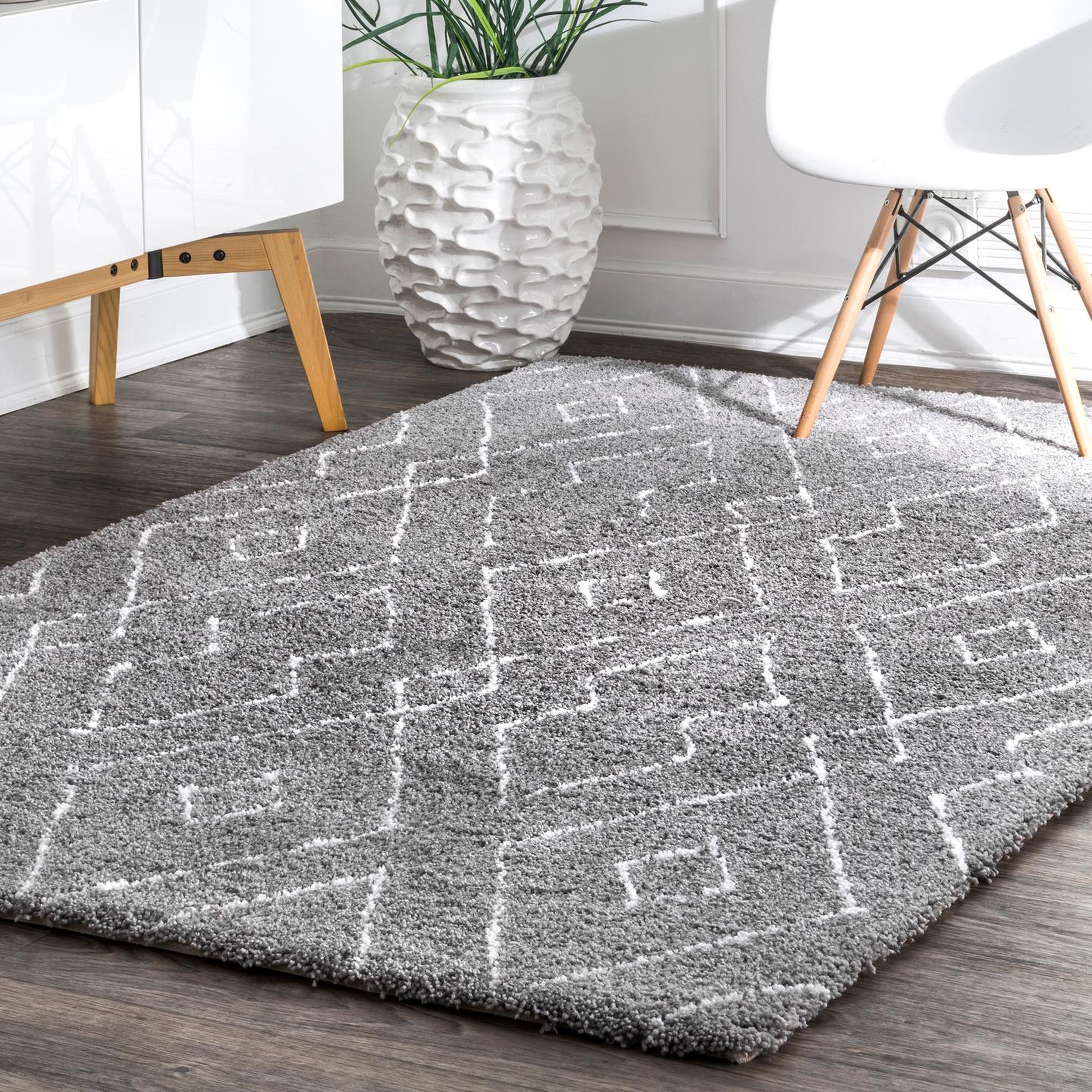 Hand Tufted Beaulah Shaggy Area Rug - nuloom