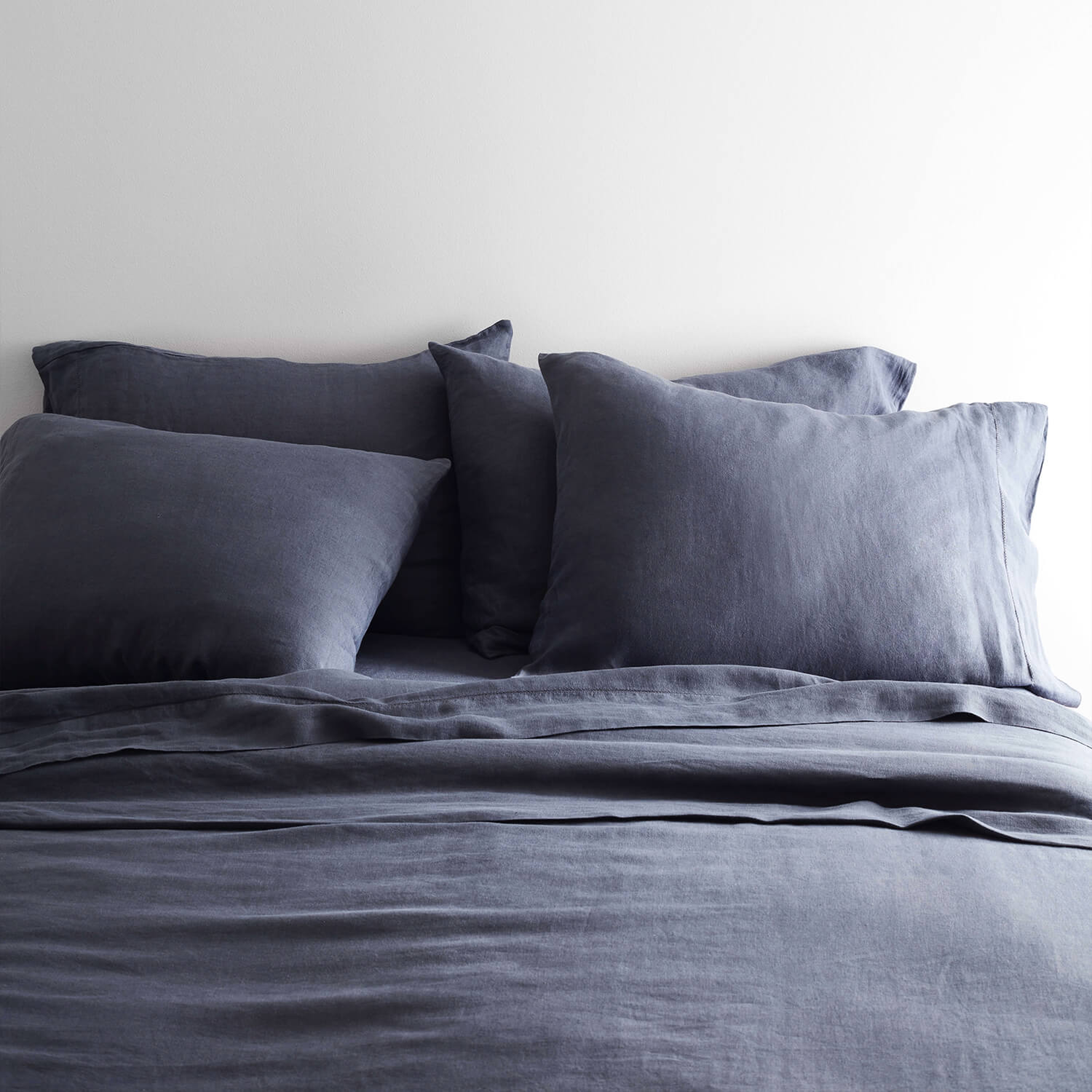 The Citizenry Stonewashed Linen Bed Bundle | Queen | Slate Blue - The Citizenry