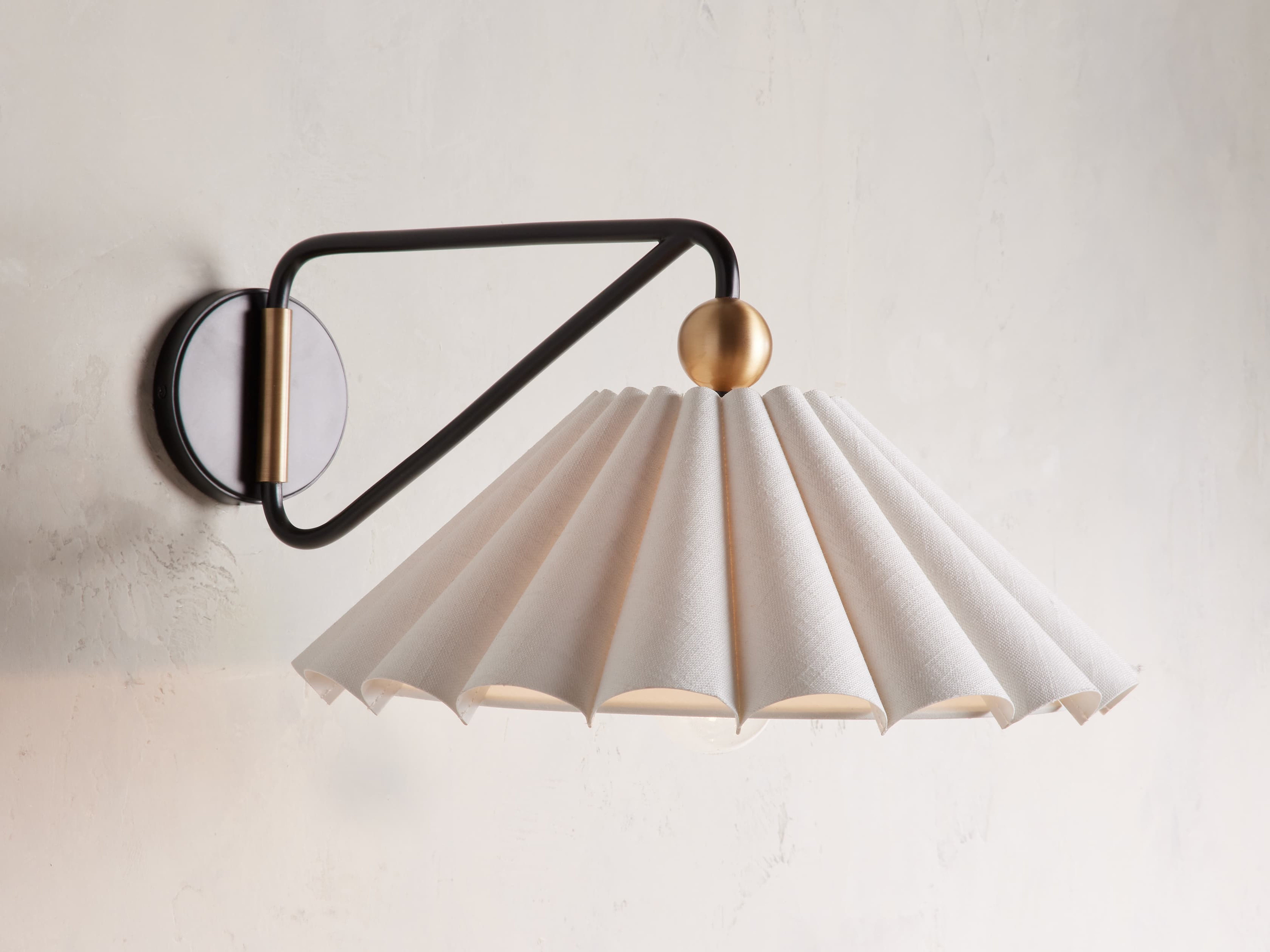 Haylen Sconce in Metal Bronze - Arhaus