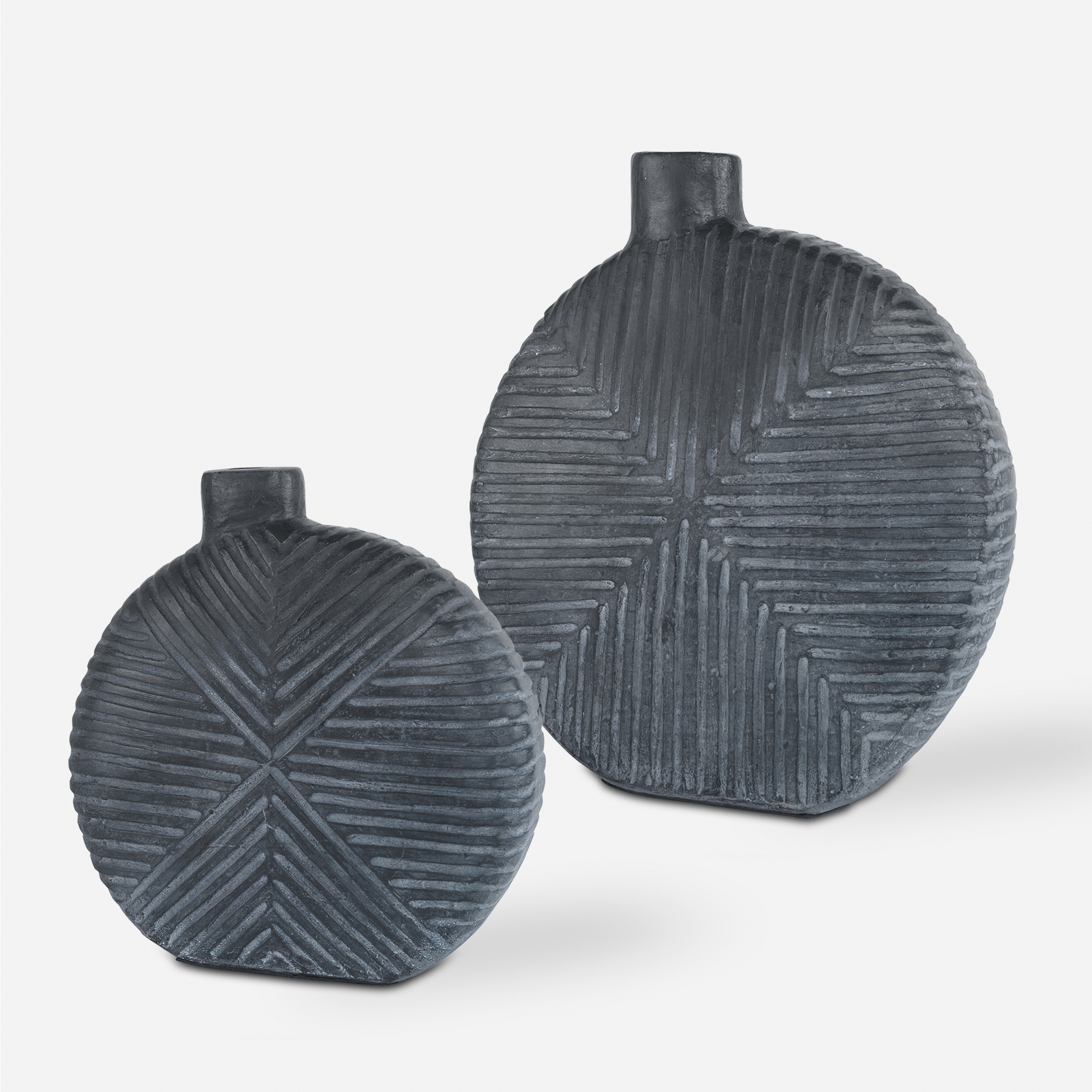 Viewpoint Aged Black Vases, Set/2 - Uttermost