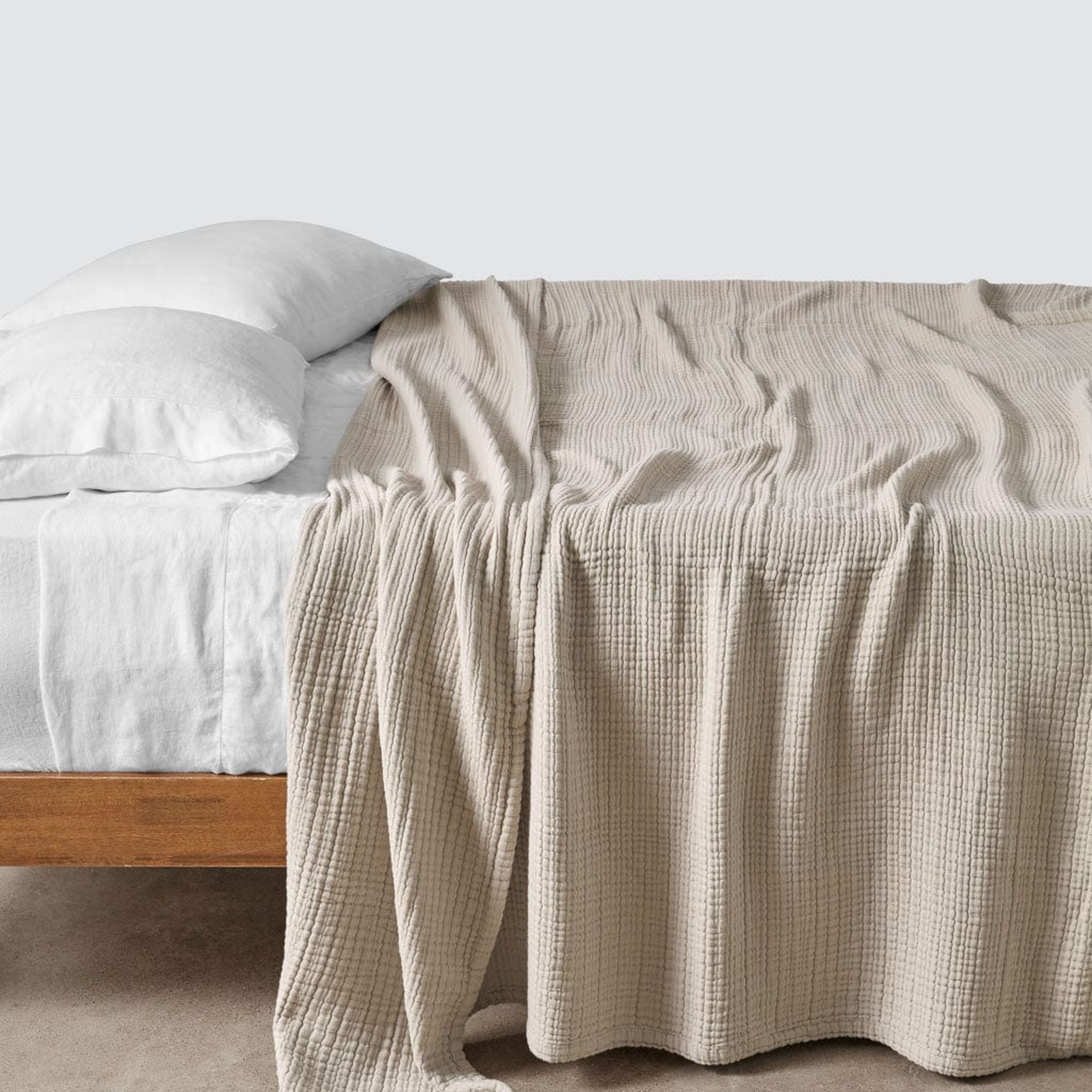 The Citizenry Organic Cotton Gauze Bed Blanket | Tan - The Citizenry