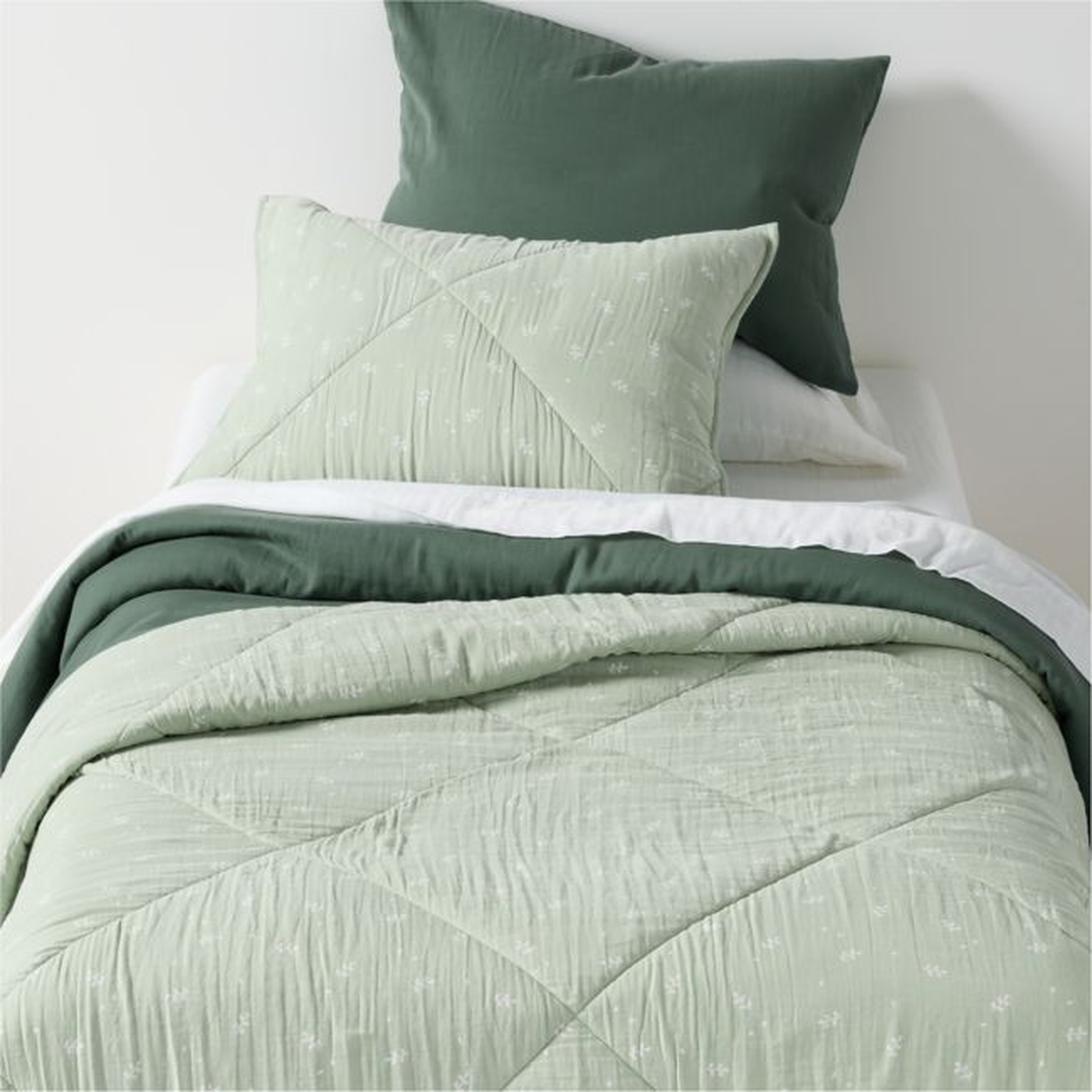Supersoft Muted Teal Leaf Print Cotton Gauze Kids Full/Queen Quilt - Crate & Kids