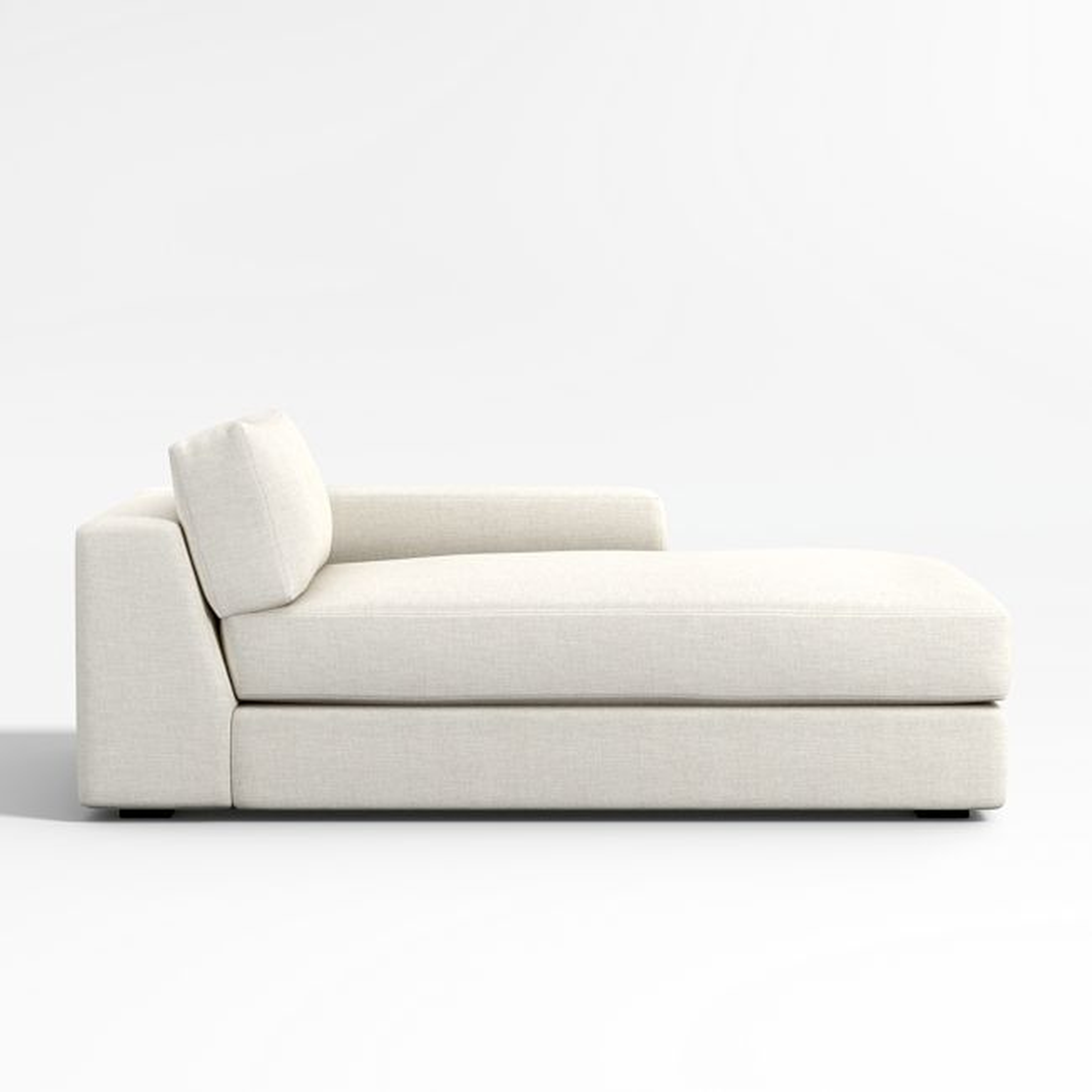 Oceanside Right Wide-Arm Chaise - Crate and Barrel