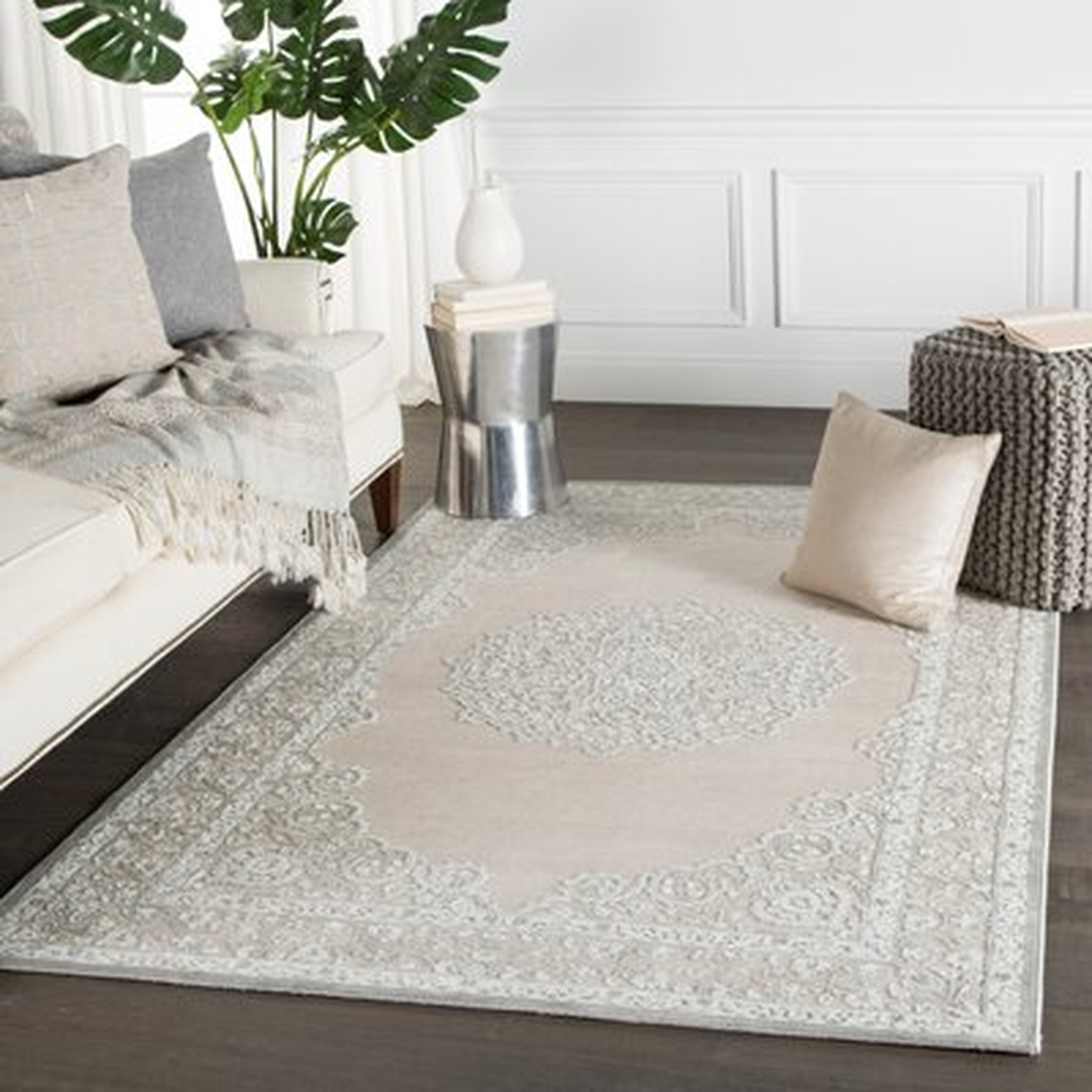 Trinidad Oriental Ivory/Gray Area Rug - Wayfair