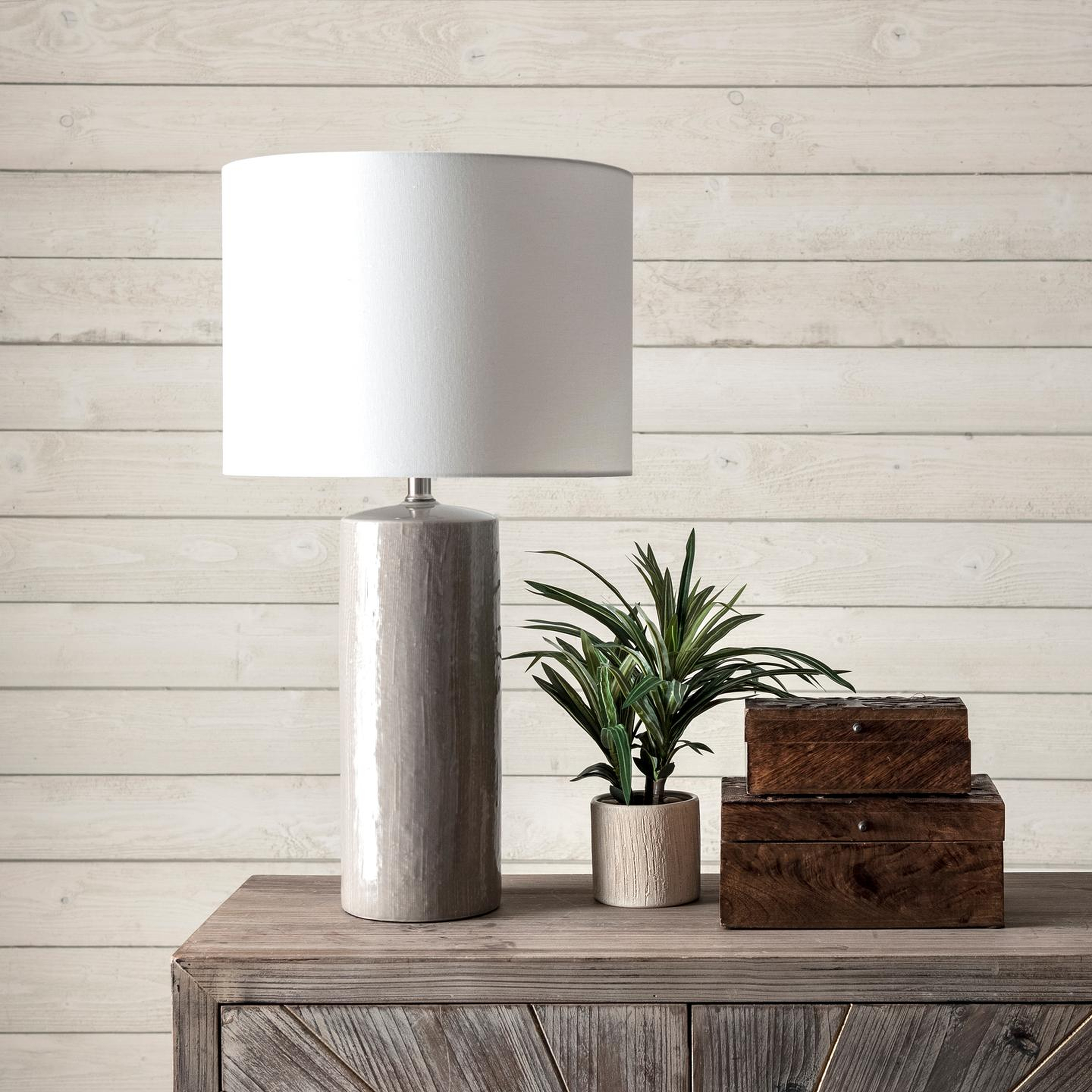 Eugene 28" Ceramic Table Lamp - nuloom