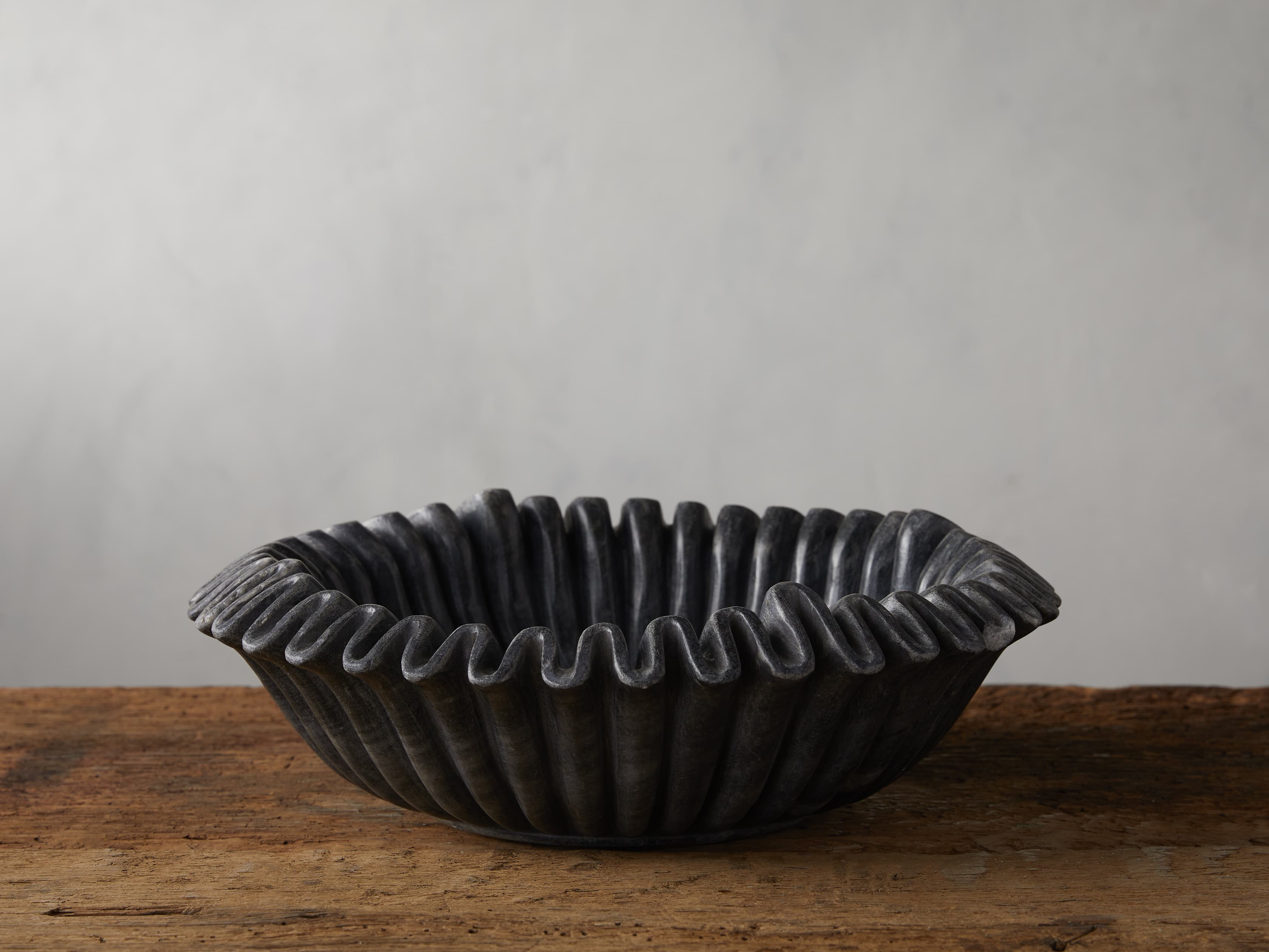 Black Ruffle Bowl Marble - Arhaus