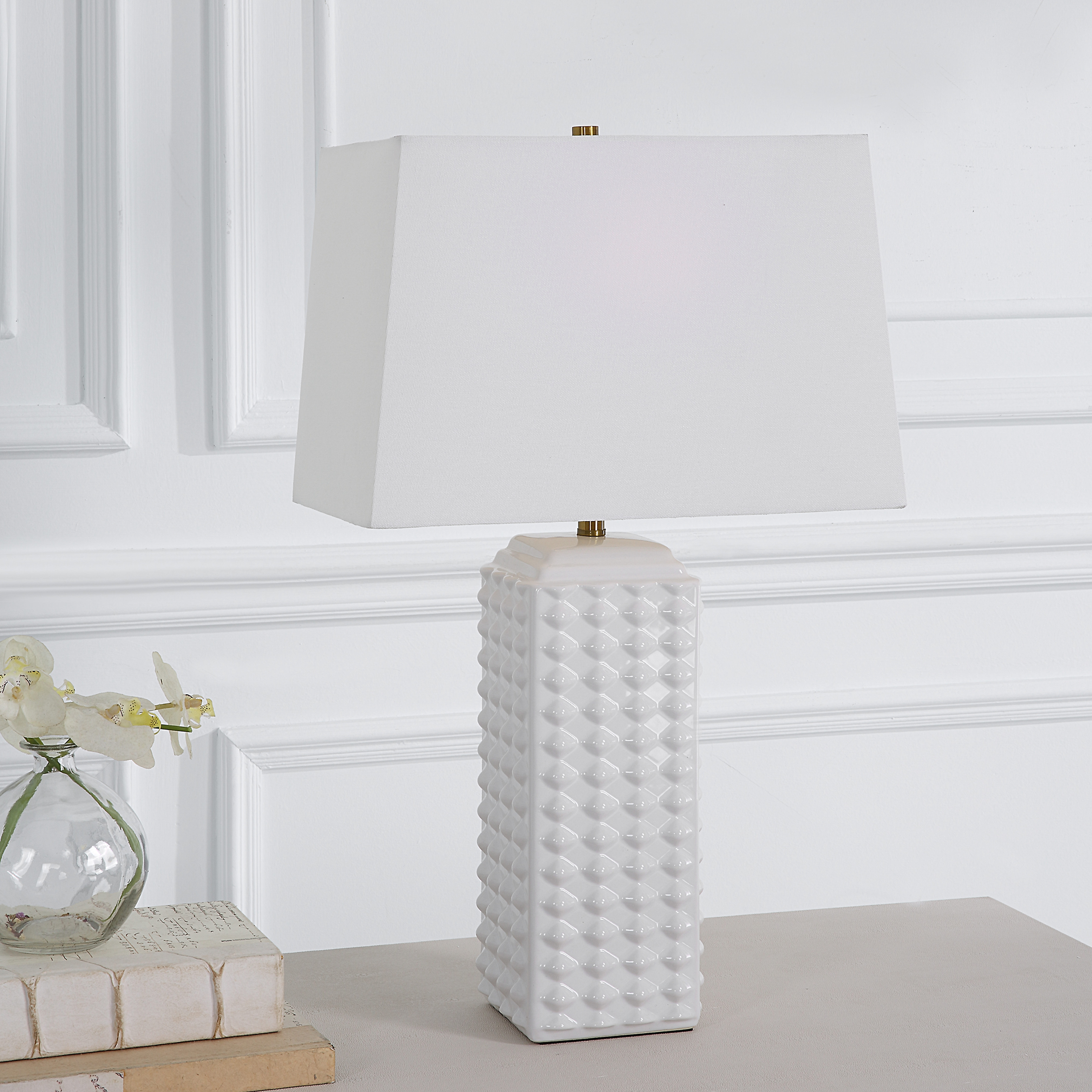 TABLE LAMP - Uttermost