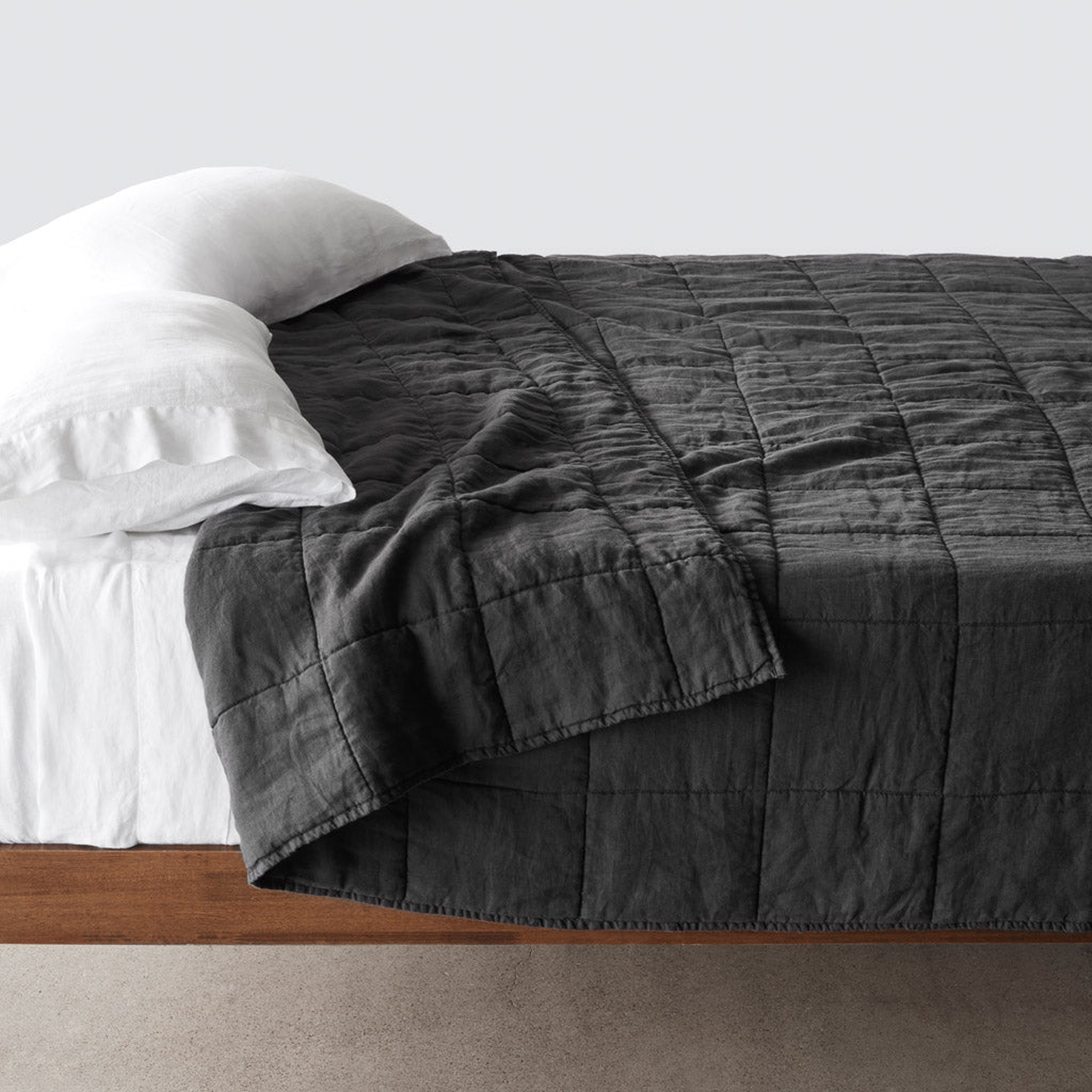 The Citizenry Stonewashed Linen Quilt | King/California King | Charcoal - The Citizenry