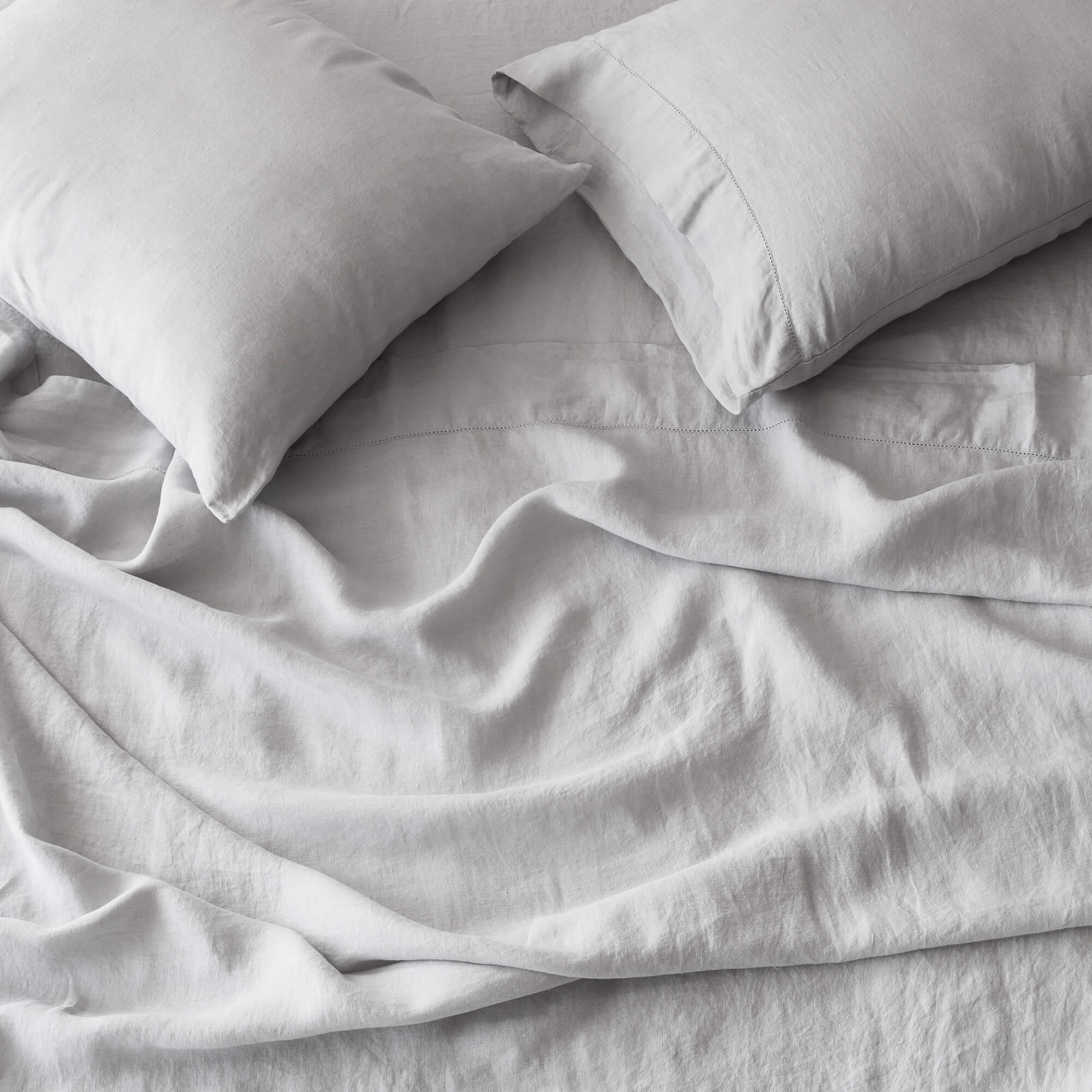 The Citizenry Stonewashed Linen Bed Sheet Set | King | Light Grey - The Citizenry