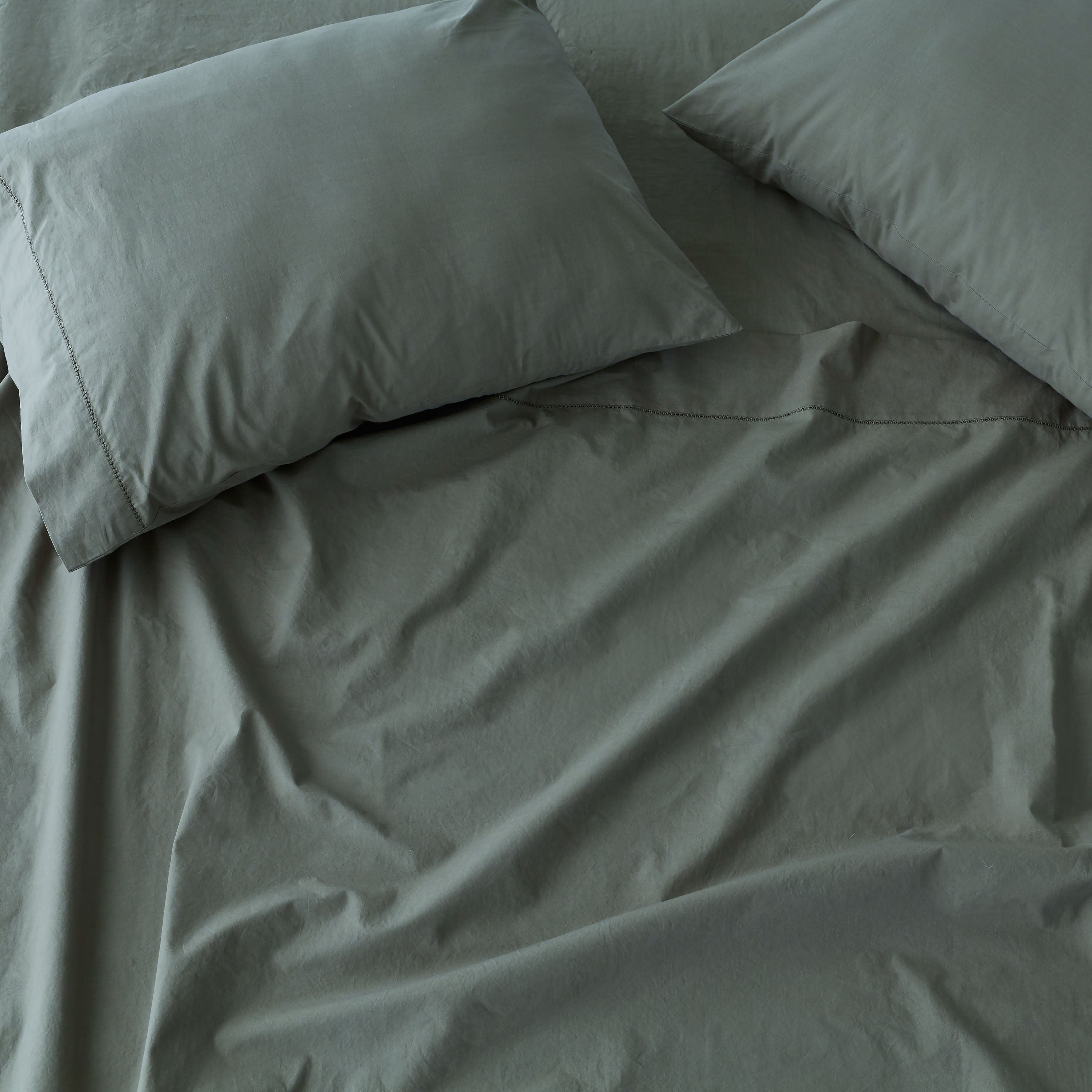 The Citizenry Stonewashed Organic Cotton Percale Bed Sheet Set | King | Aegean Blue - The Citizenry