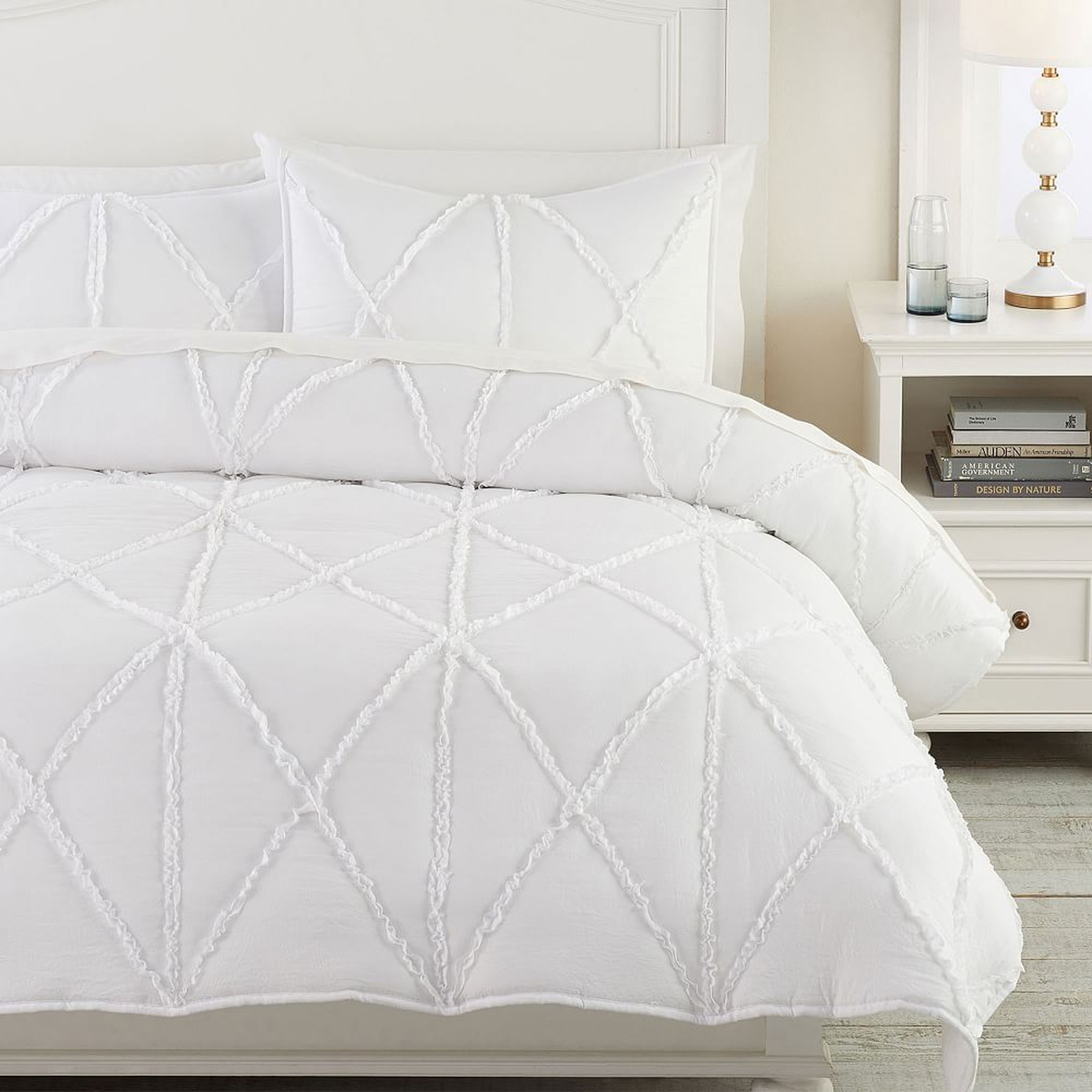 Recycled Microfiber Casual Ruffle Quilt, Full/Queen & 2 Standard Shams , White - Pottery Barn Teen