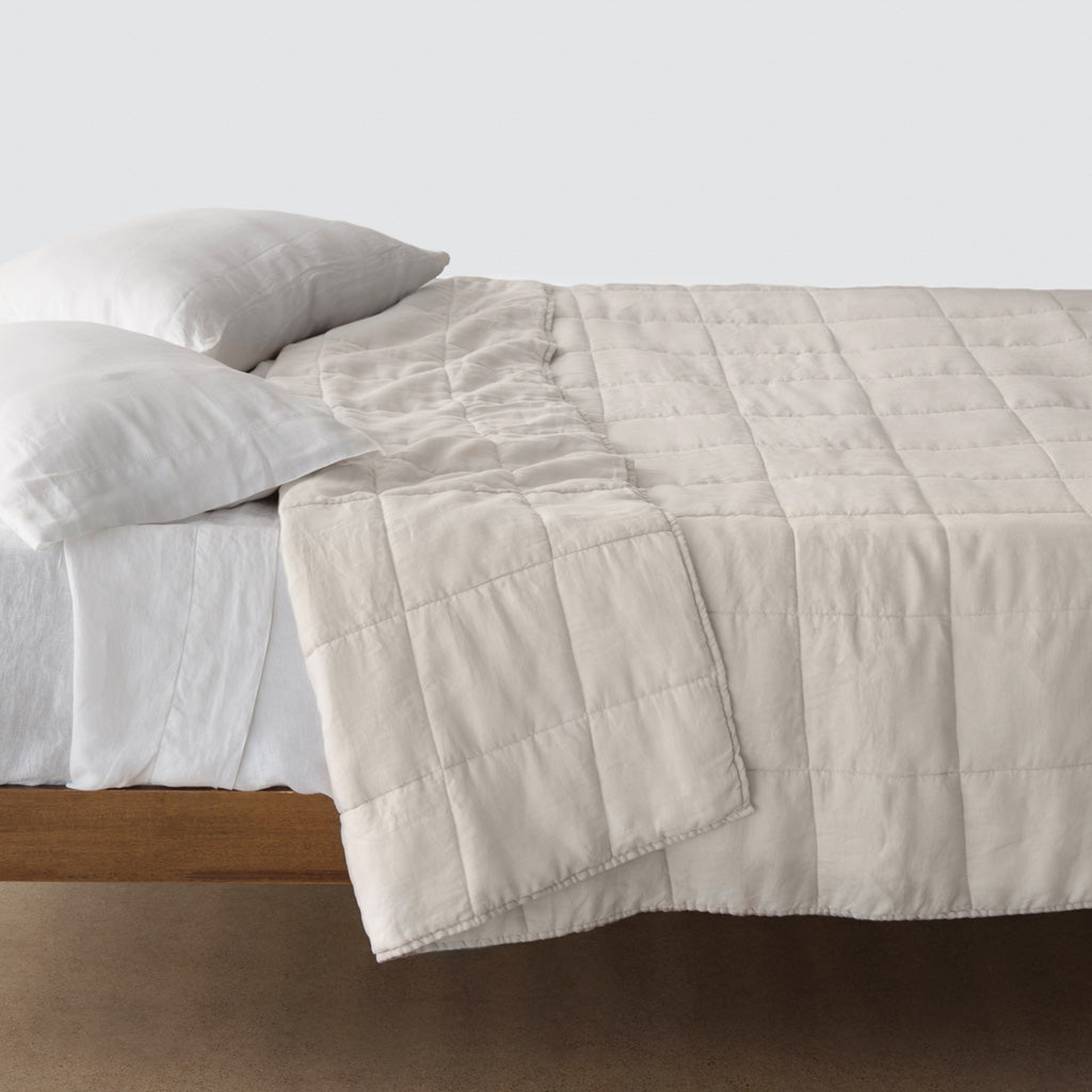 The Citizenry Stonewashed Linen Quilt | Full/Queen | Solid Sand - The Citizenry