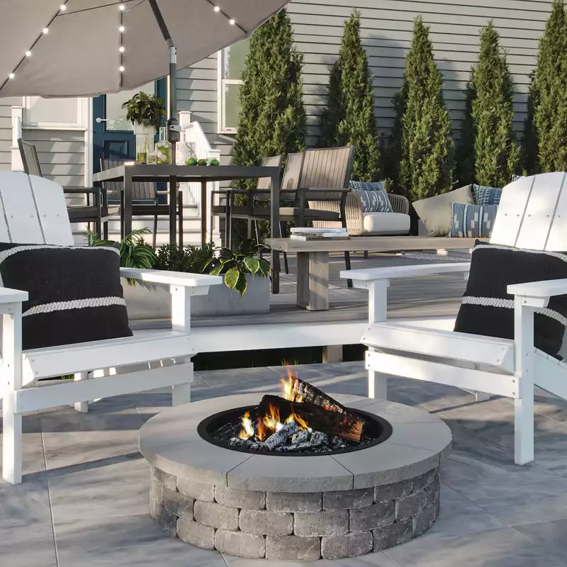 Classic Outdoor Space Design by Havenly Interior Designer Ingrid