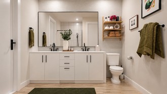 Organic Modern Bathroom by Havenly Interior Designer Katherin