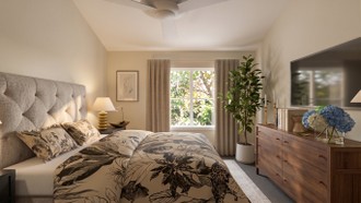  Bedroom by Havenly Interior Designer Sofia