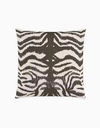 Throw Pillow 20", Zebra, 20" x 20"