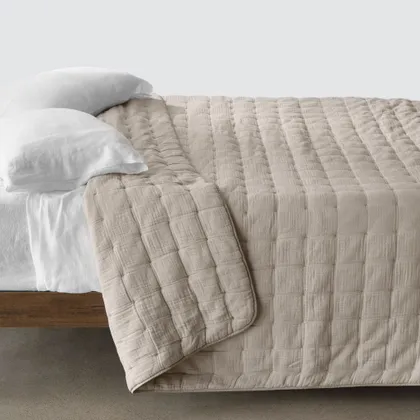 The Citizenry Organic Cotton Gauze Quilt | Full/Queen | Tan