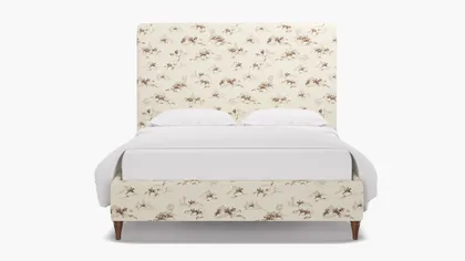 Classic Bed, Green Cotswold Hunt, Walnut Decorative Tapered Leg, Full
