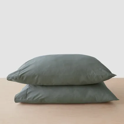 The Citizenry Stonewashed Organic Cotton Percale Pillowcases | Standard | Aegean Blue